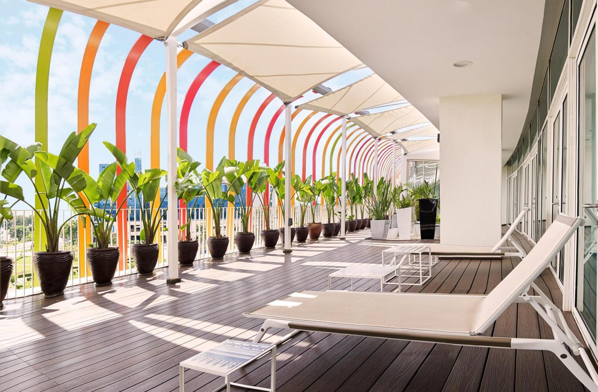 Royal Suite Terrace Lounge Access