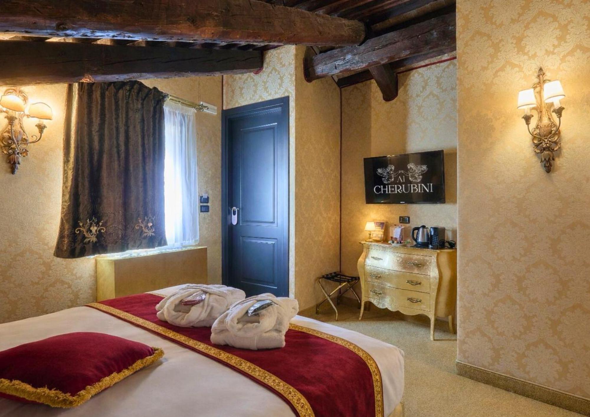 Cozy Double Room