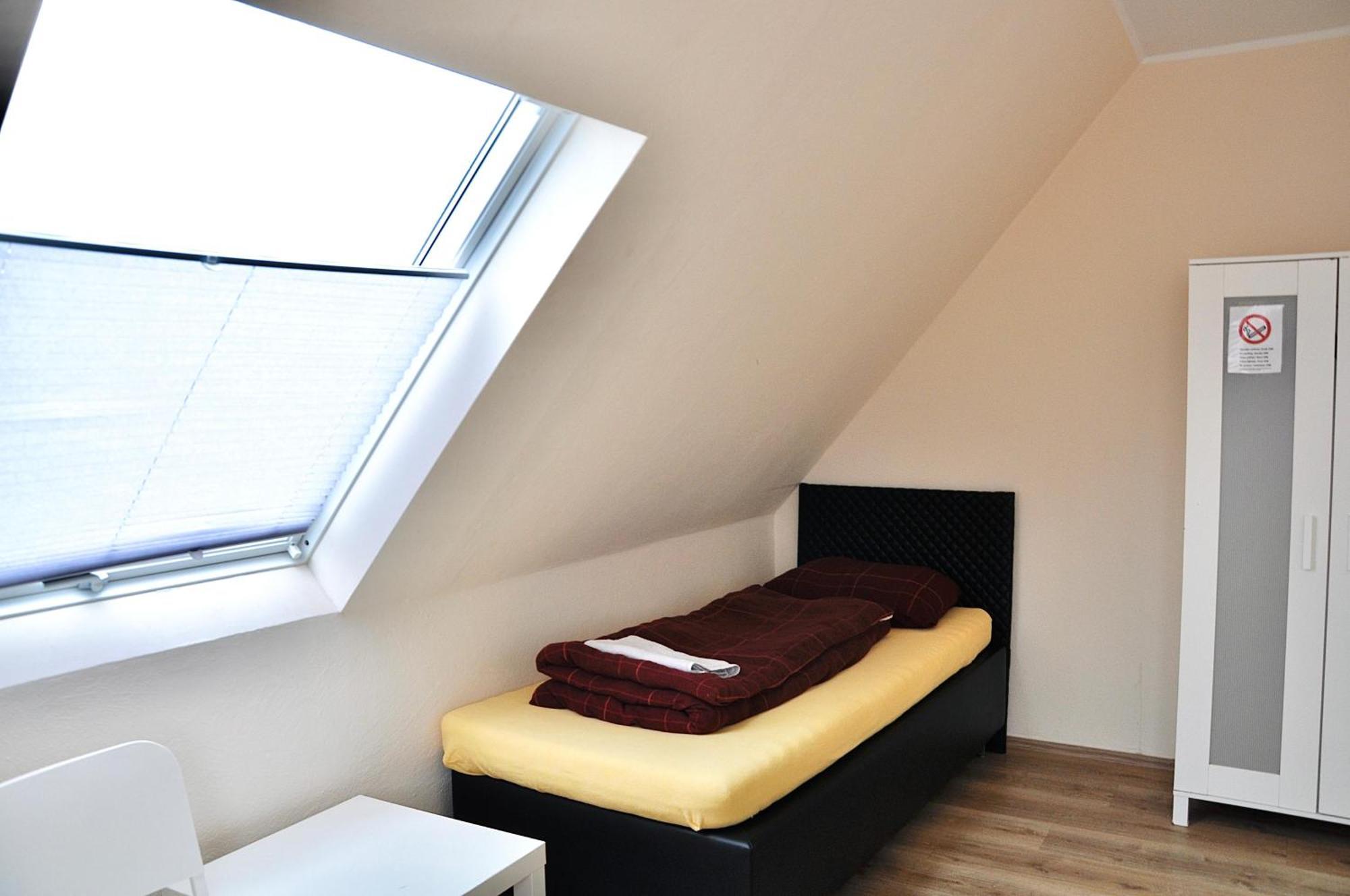 Single Room Shared Shower Toilet