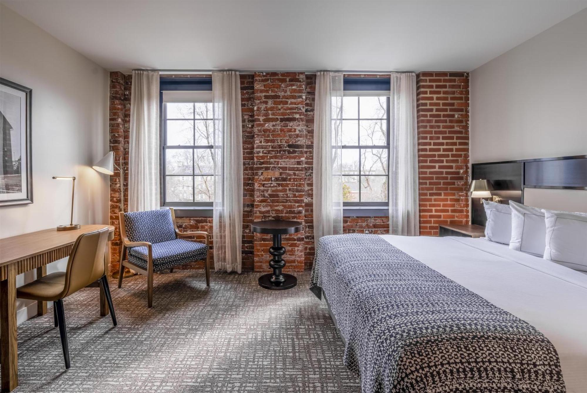 Factory King Room Park View
