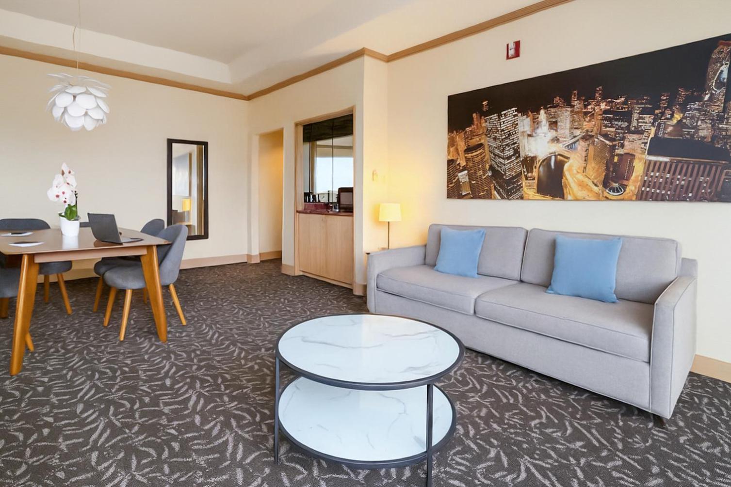 Deluxe One-Bedroom Suite