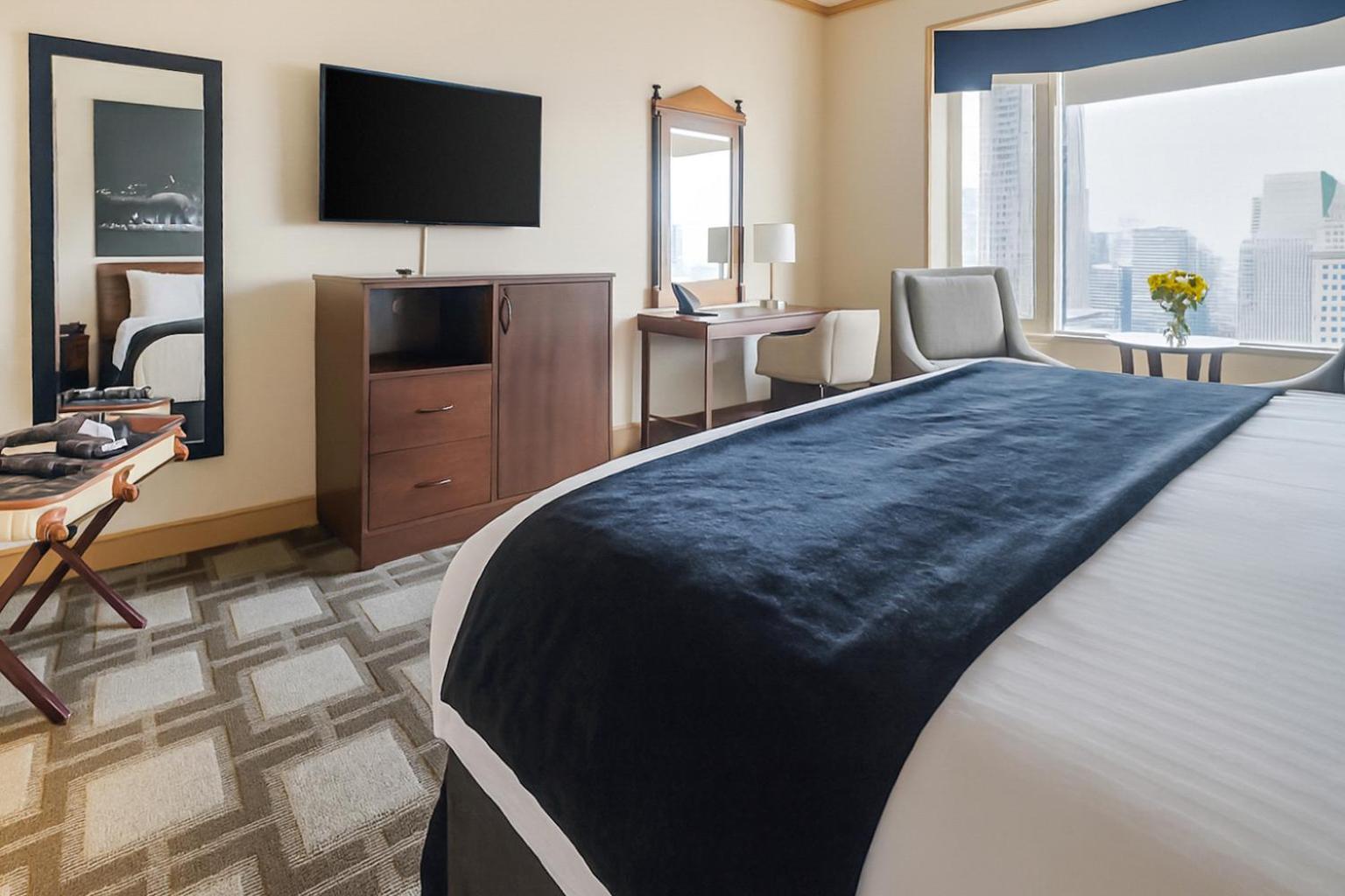 Deluxe King Room