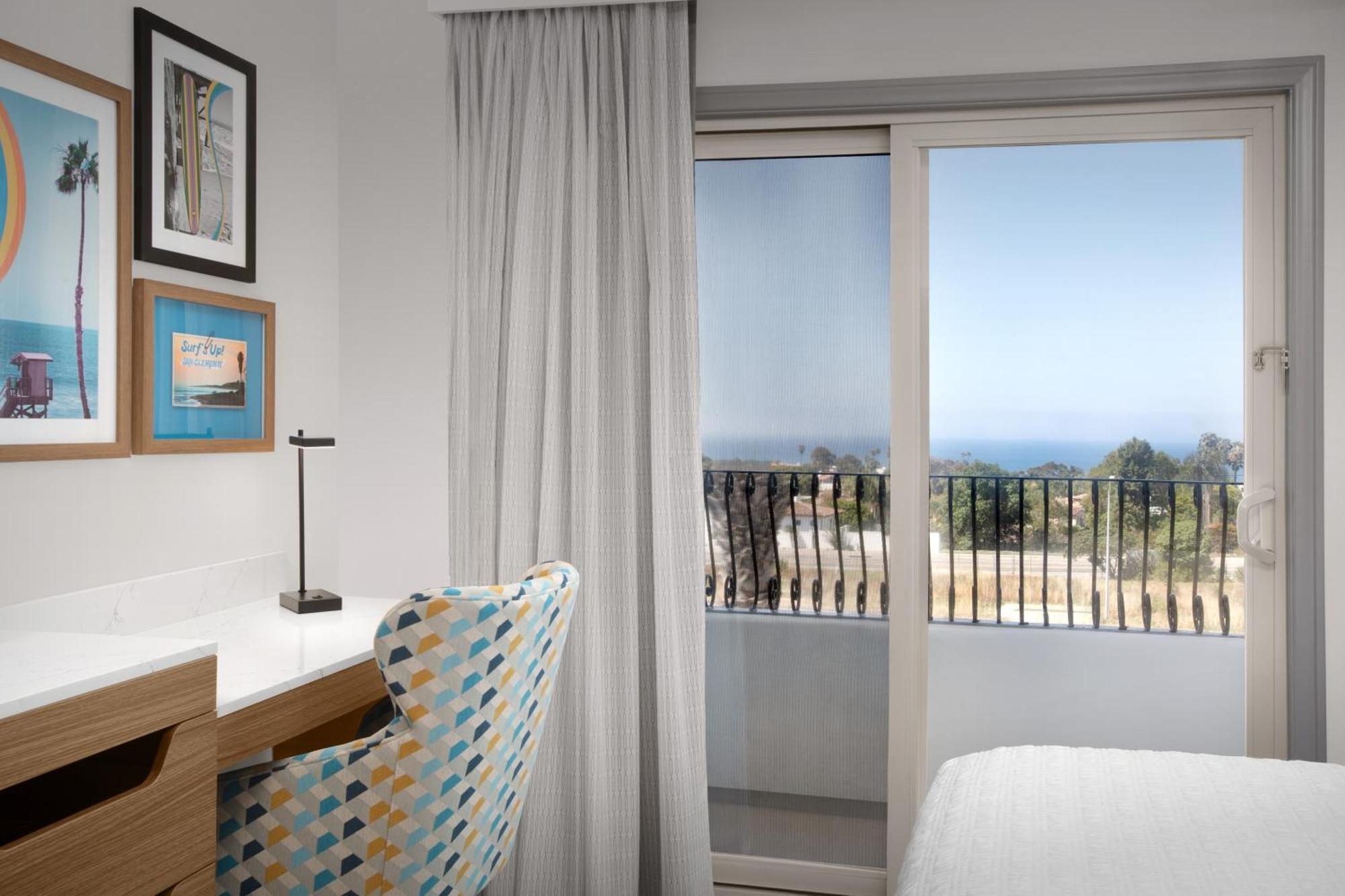 One-Bedroom King Suite Non-Smoking