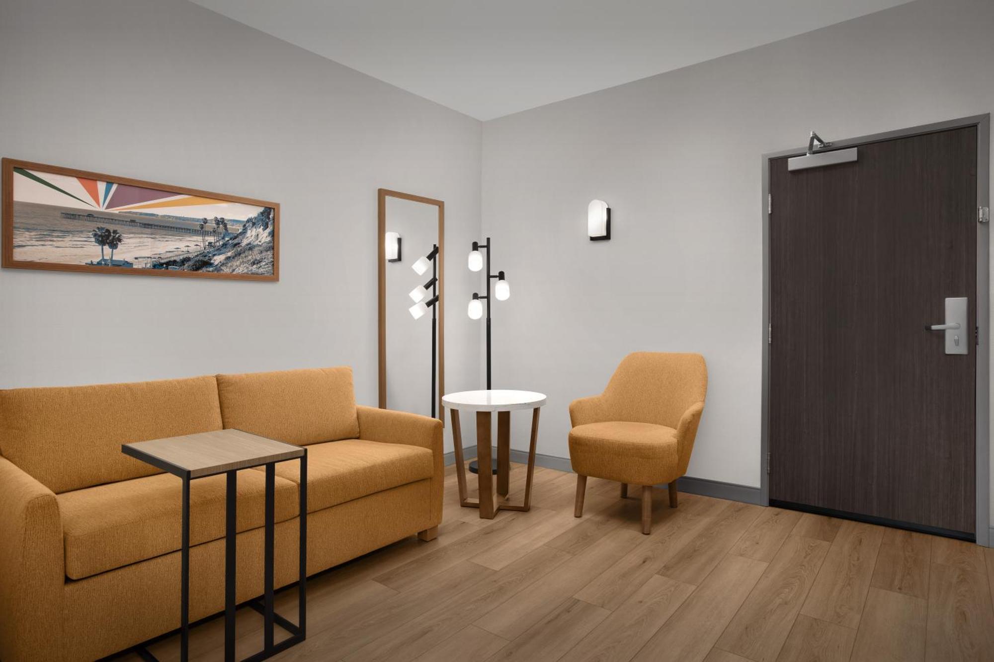 One-Bedroom King Suite Non-Smoking