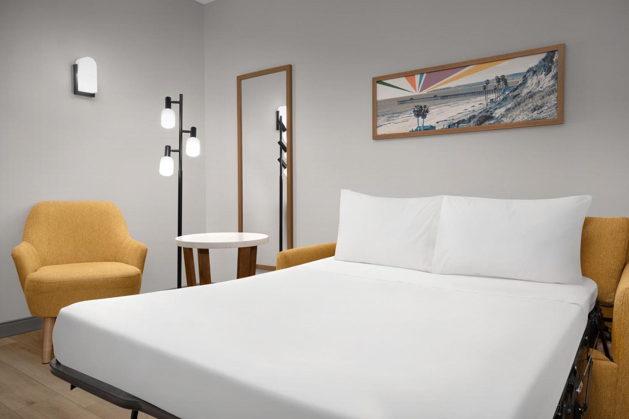 One-Bedroom King Suite Non-Smoking