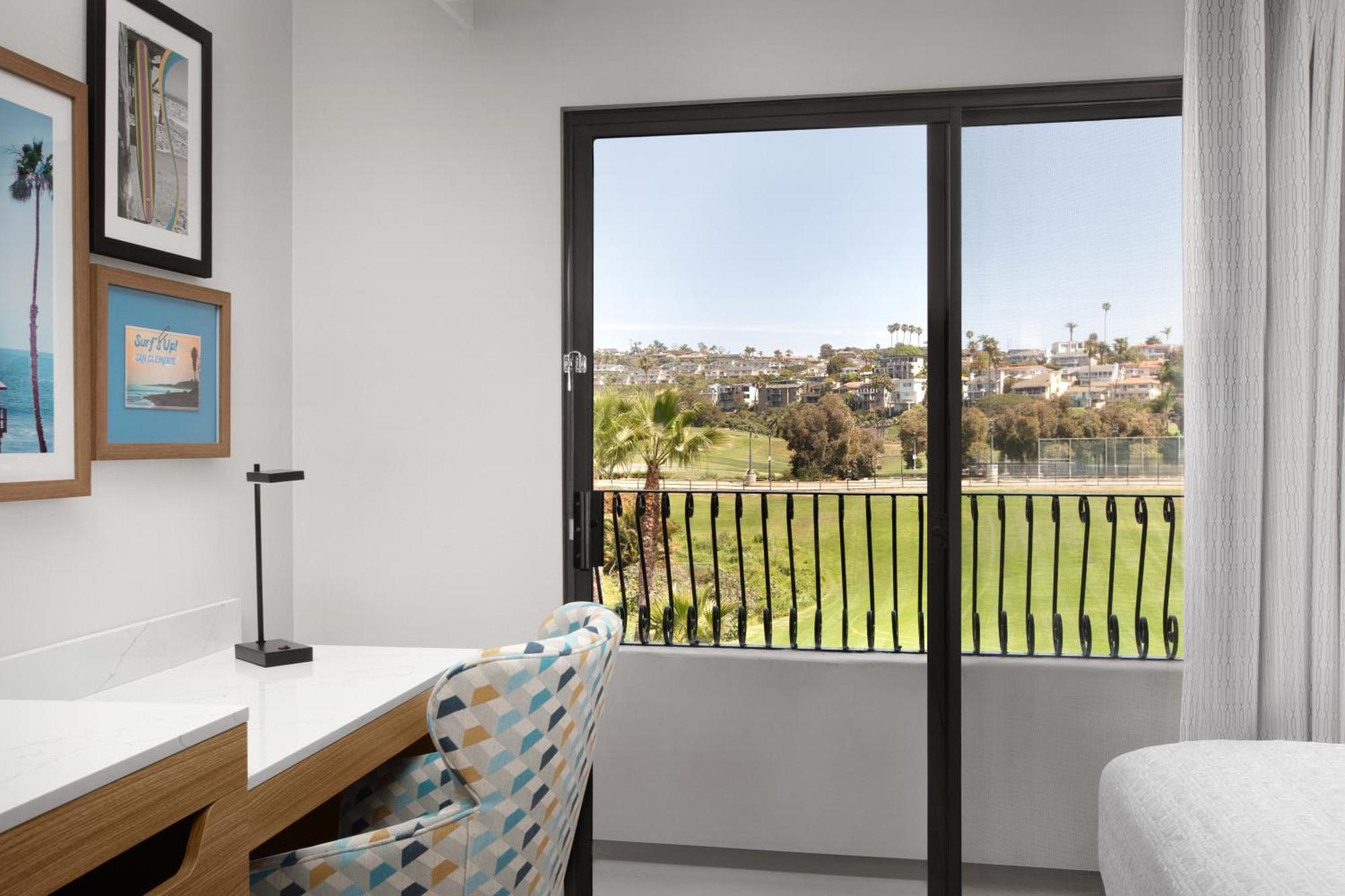 One-Bedroom King Suite Non-Smoking