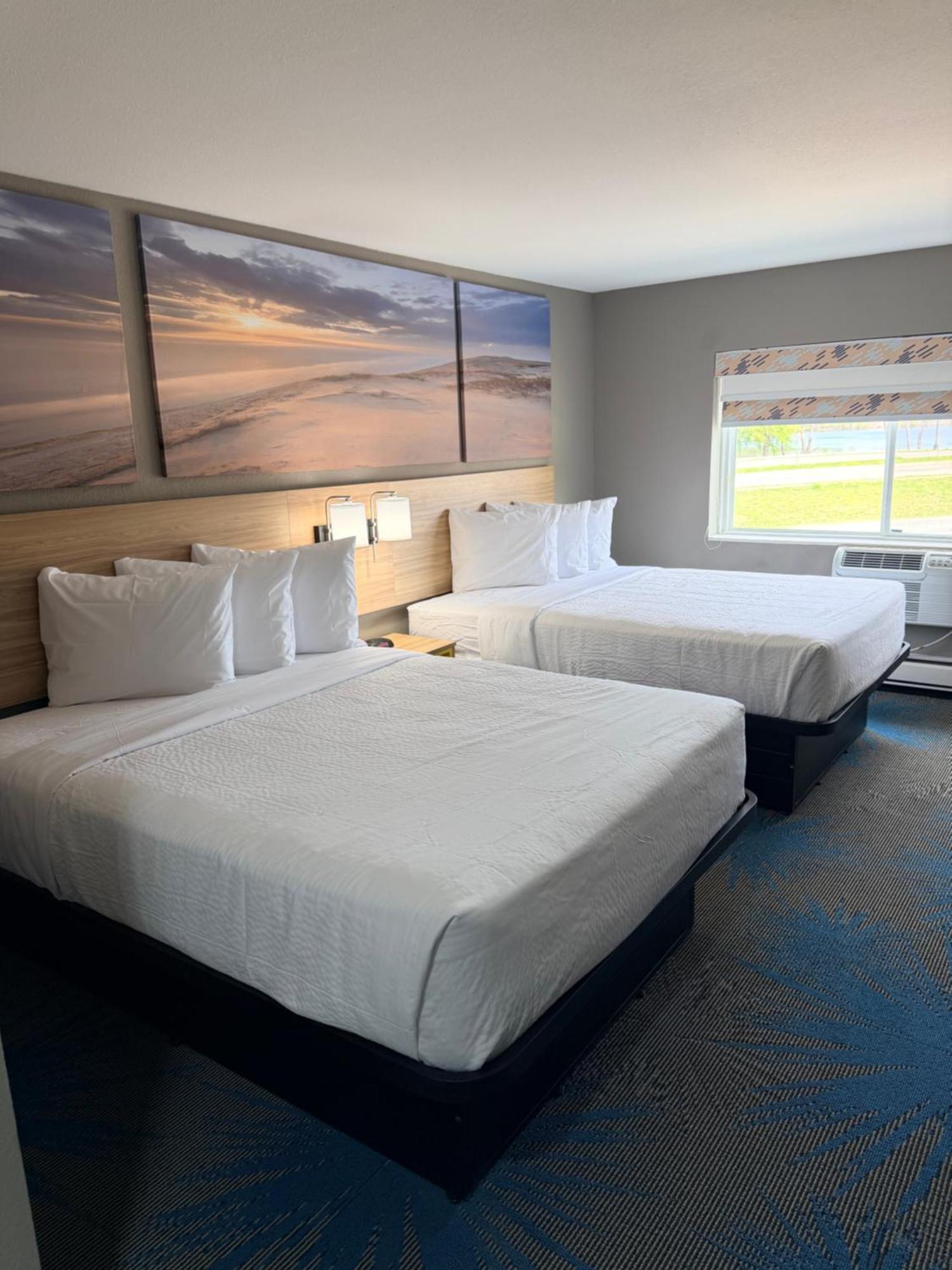 Queen Room Two Queen Beds Non-Smoking