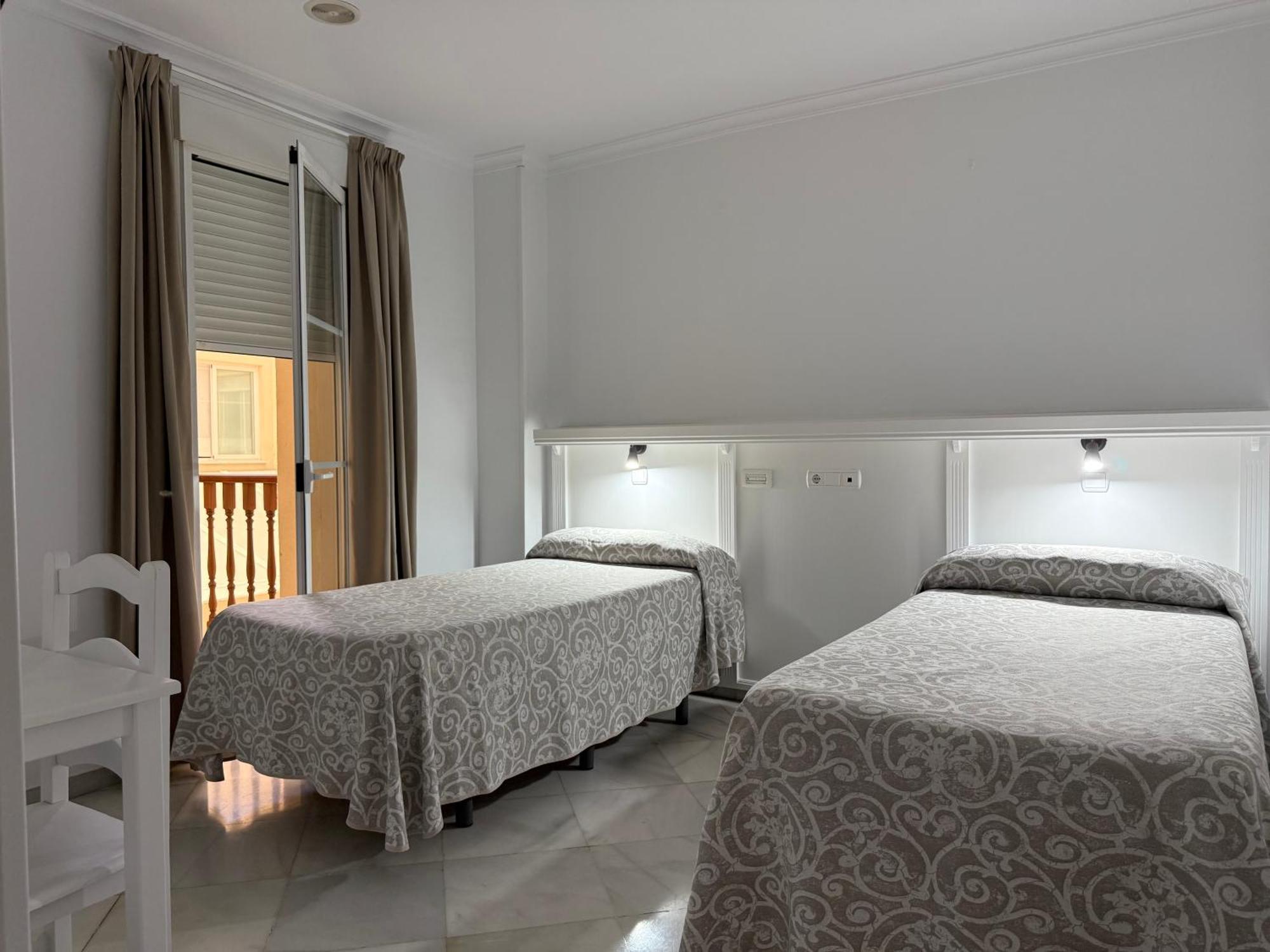 Triple Room Private Bathroom