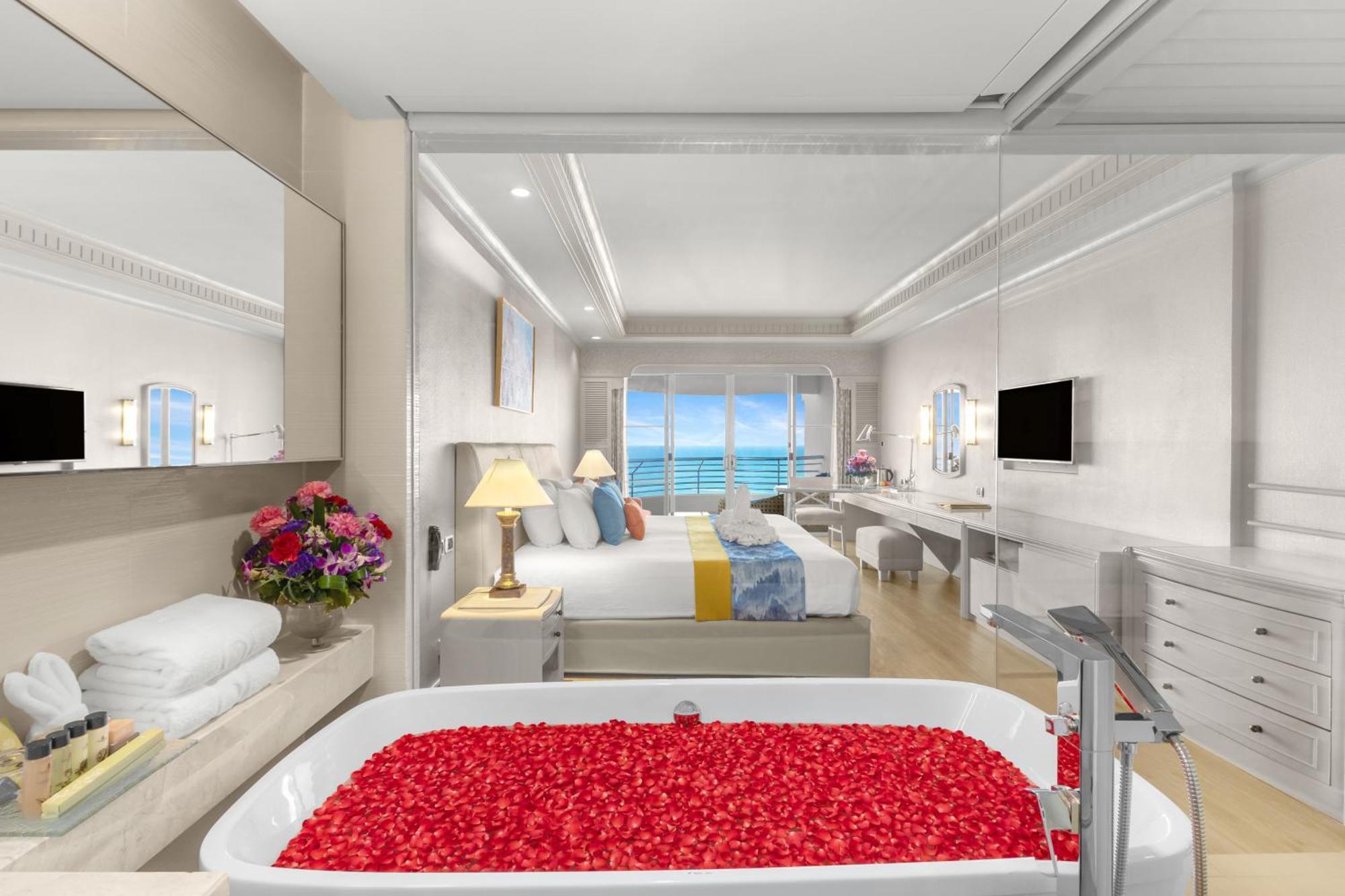 Grand Sea View Plus