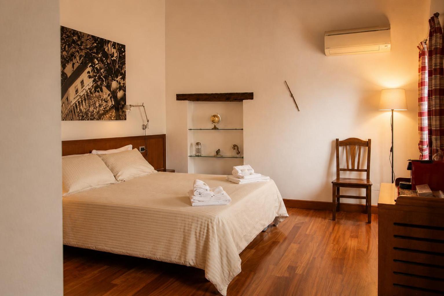 Double Room Private Bathroom