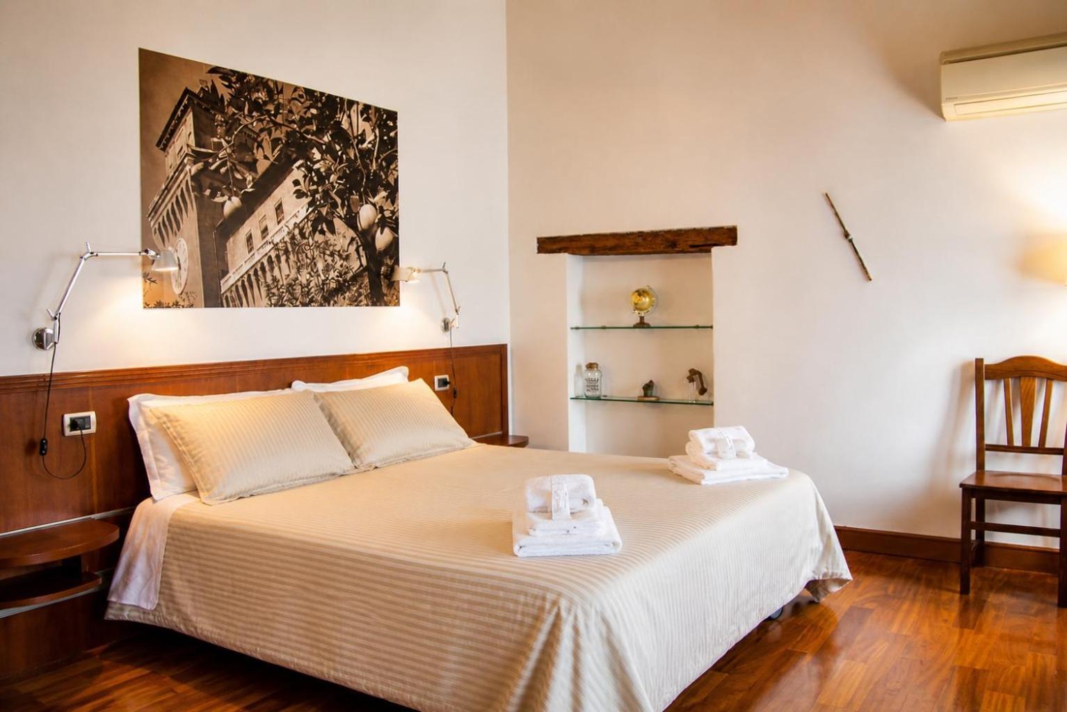 Double Room Private Bathroom