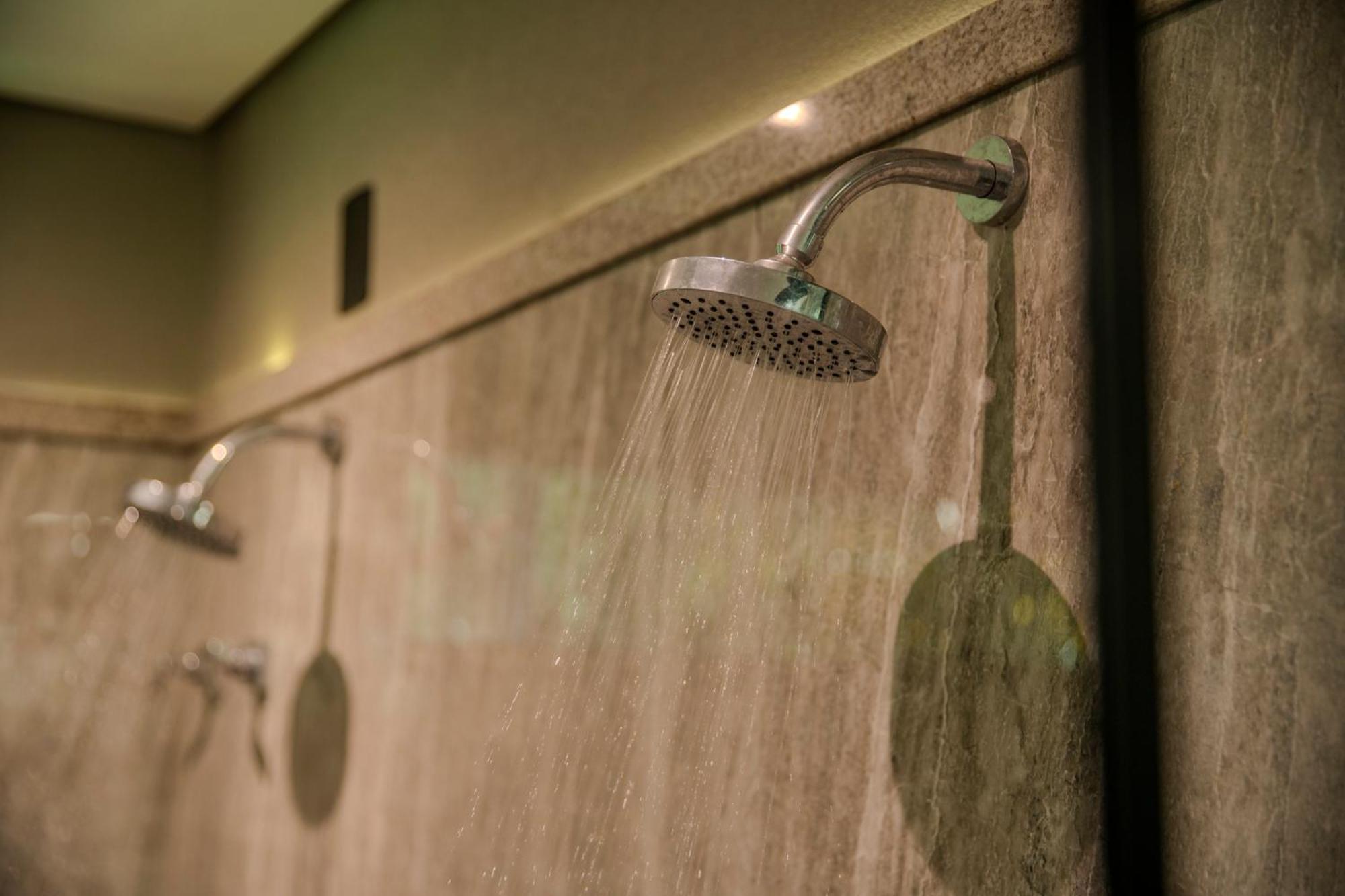 Queen Suite Spa Bath