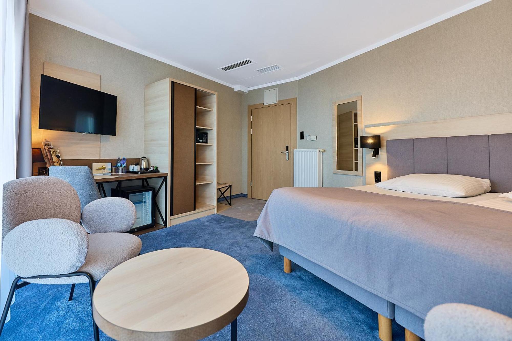 Double or Twin Room Sea View