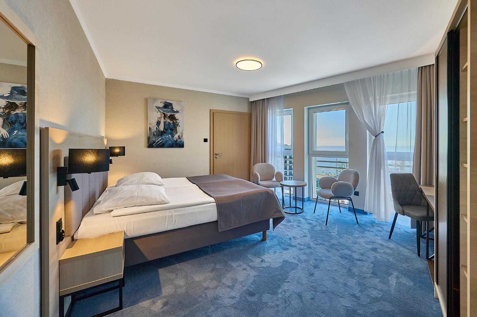 Double or Twin Room Sea View