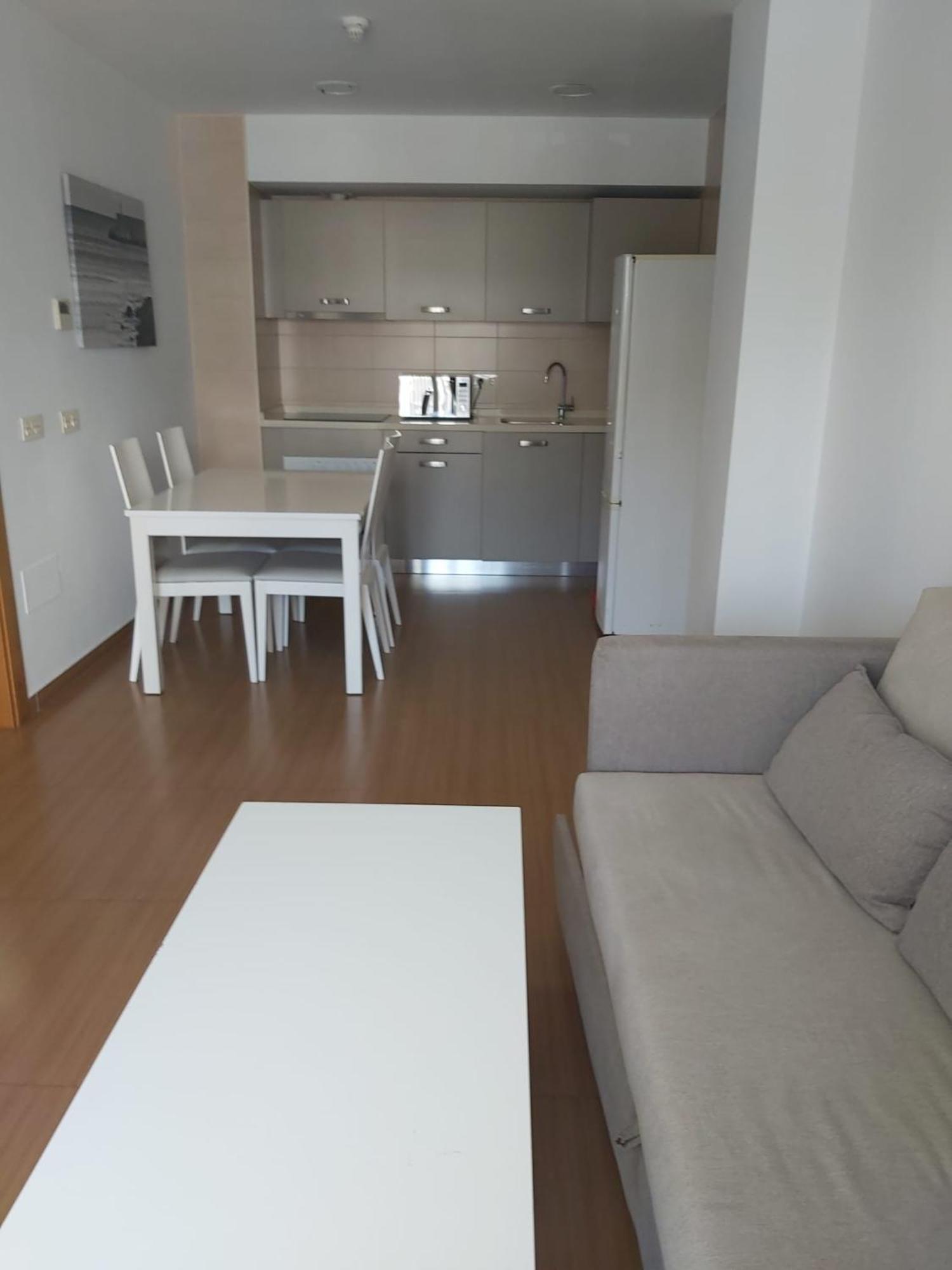 Two-Bedroom Apartment Lateral Sea View