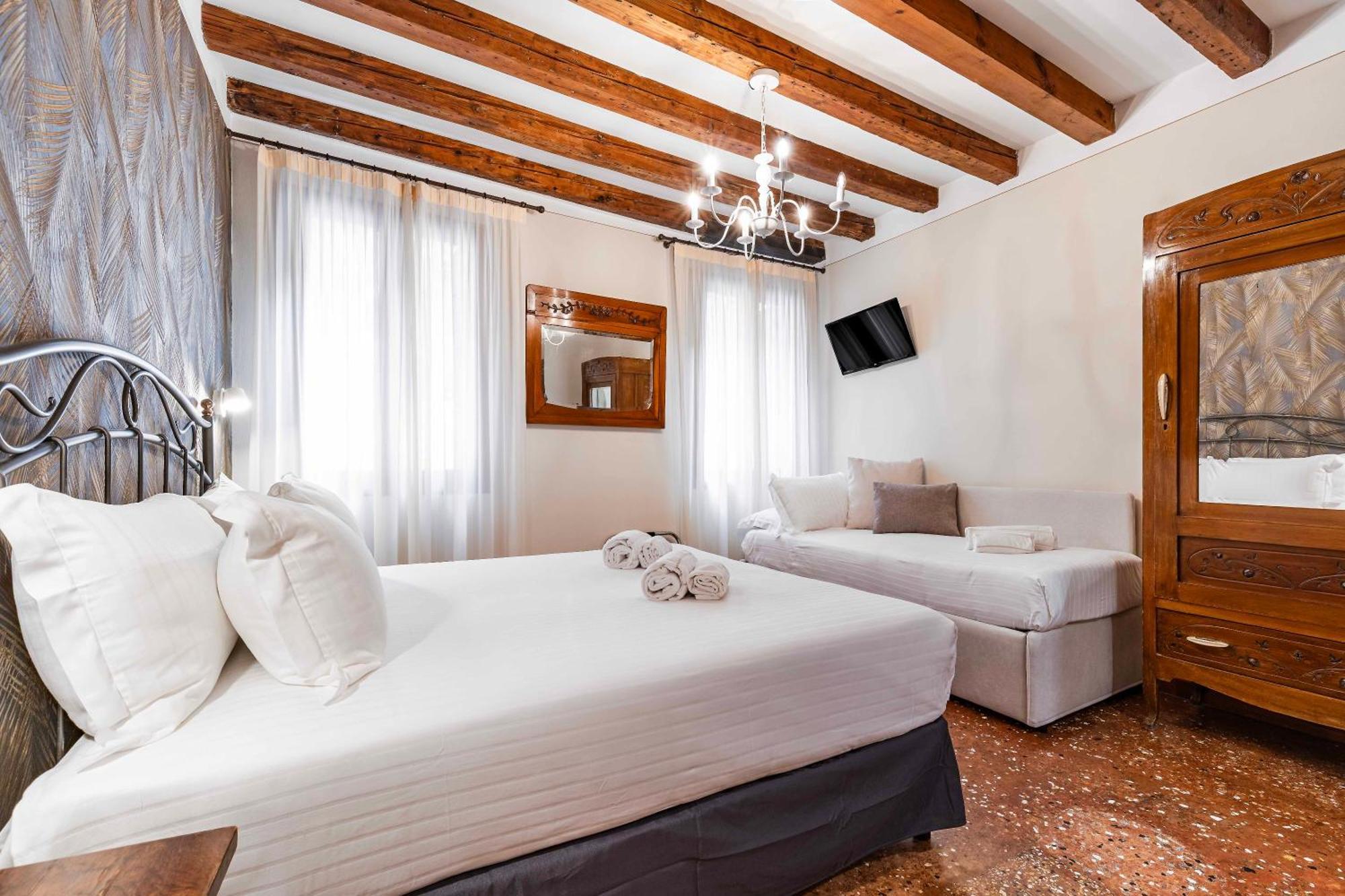 Classic Triple Room