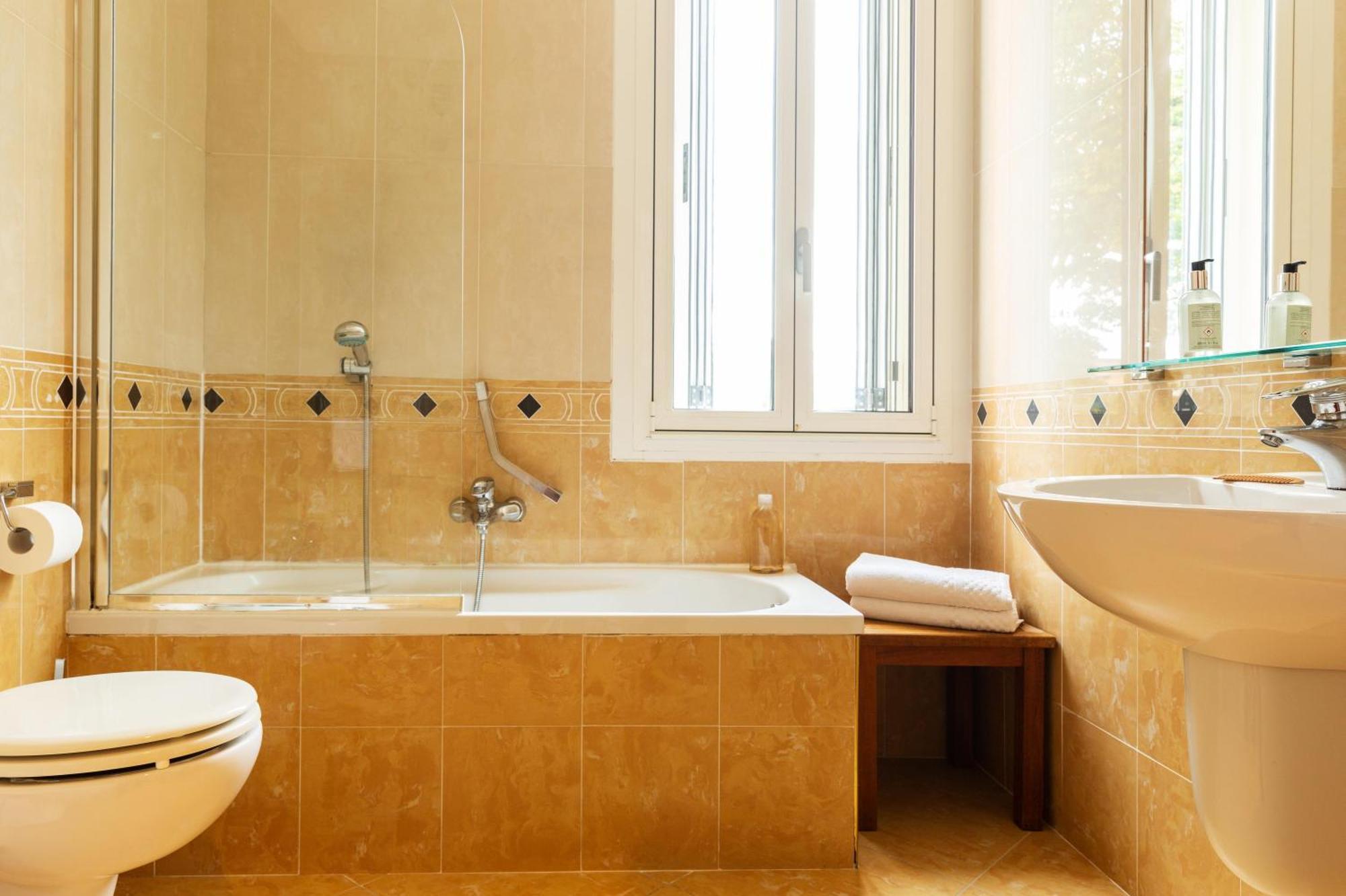 Comfort Triple Room