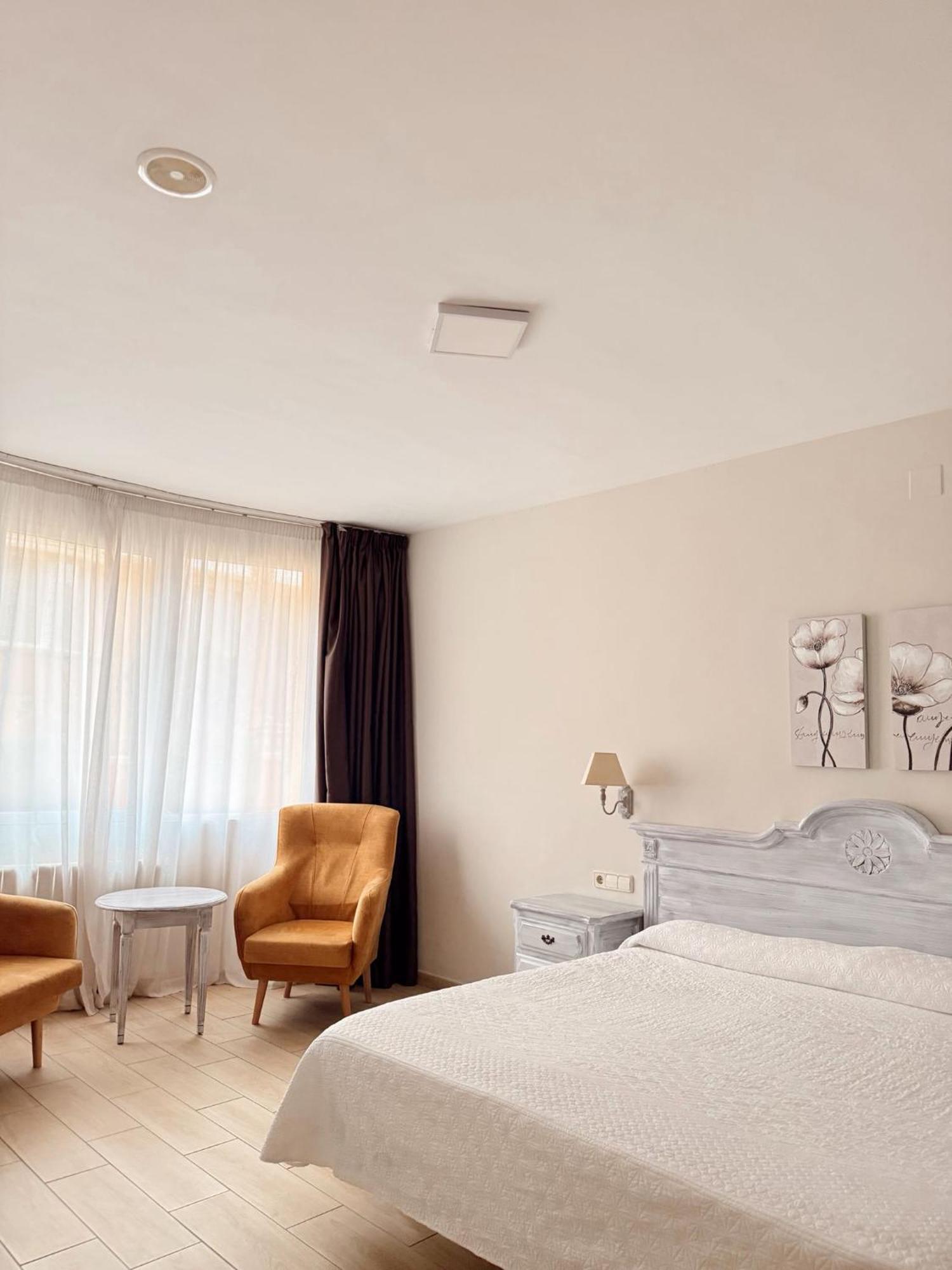 One-Bedroom Standard Apartment