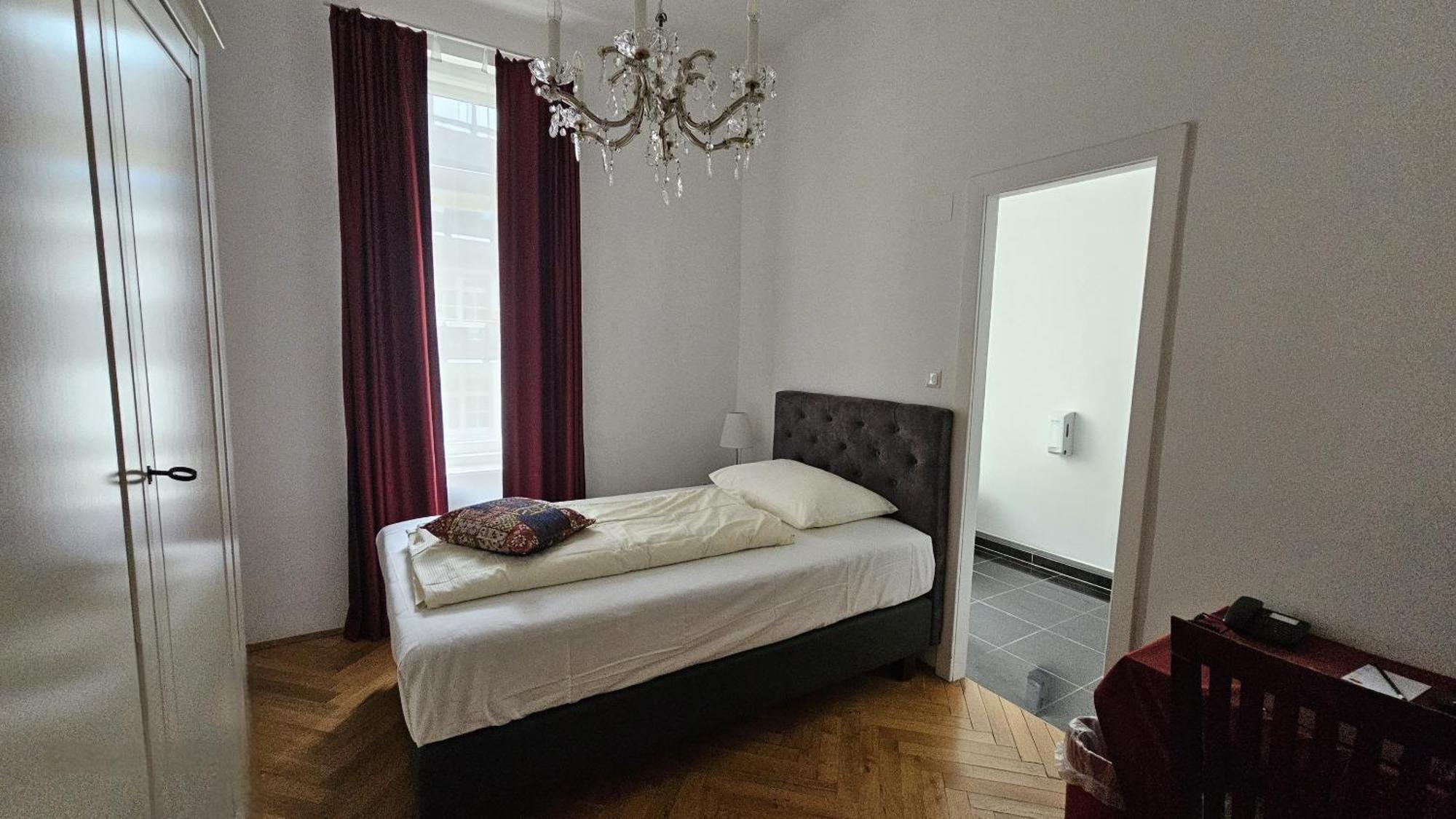 Single Room Private Bathroom