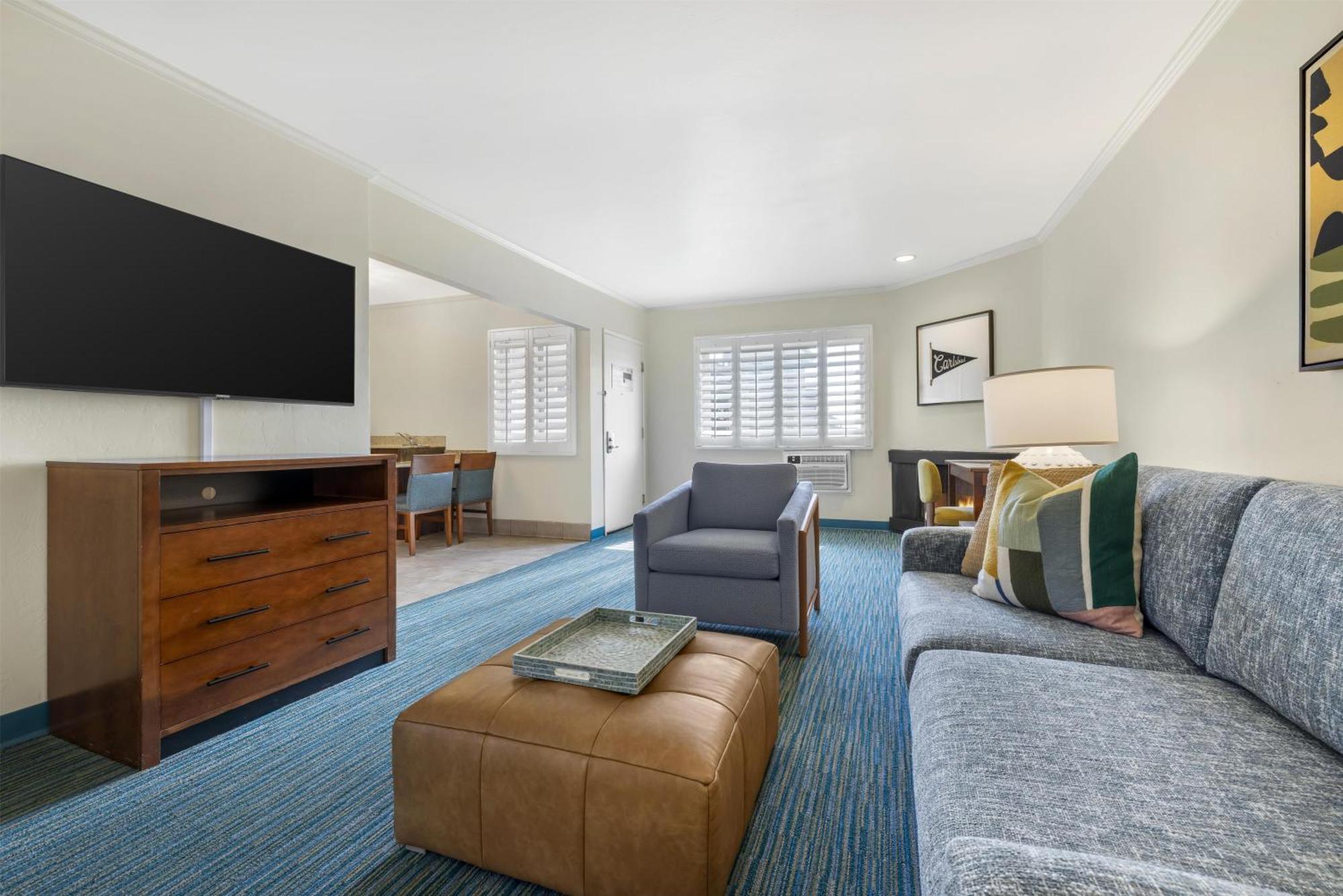 One-Bedroom King Suite with Sofa bed and Kitchen - Non-Smoking