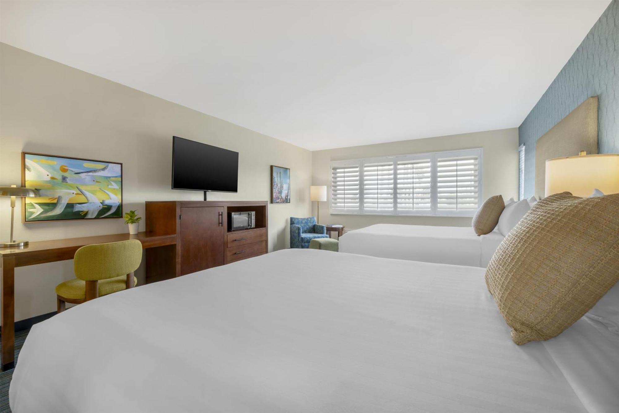 Queen Room Two Queen Beds Non-Smoking