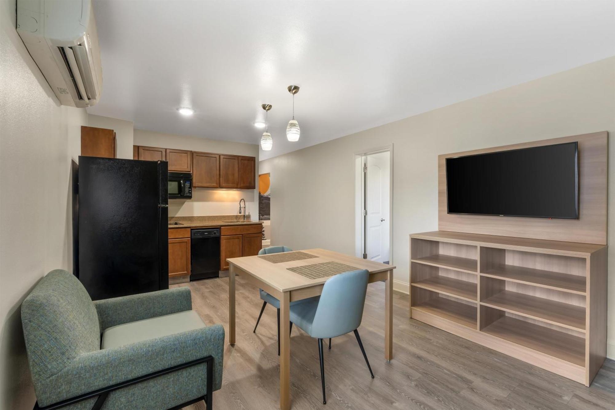Two-Room King Suite with Kitchenette - Non-Smoking