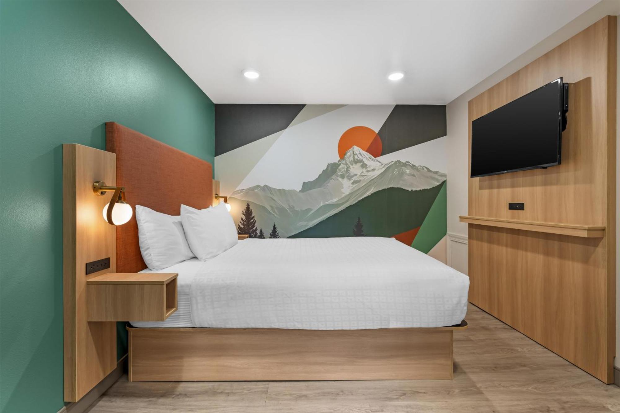 Queen Room with Two Queen Beds - Non Smoking