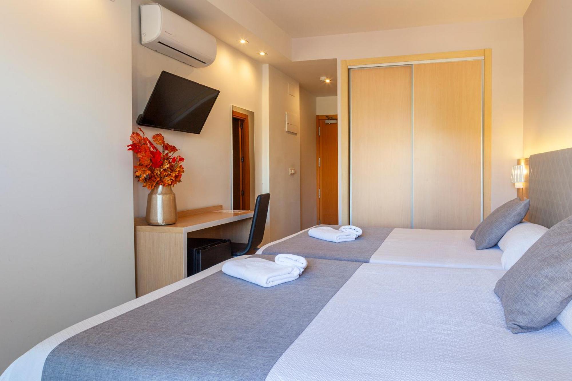 Deluxe Double or Twin Room Sea View