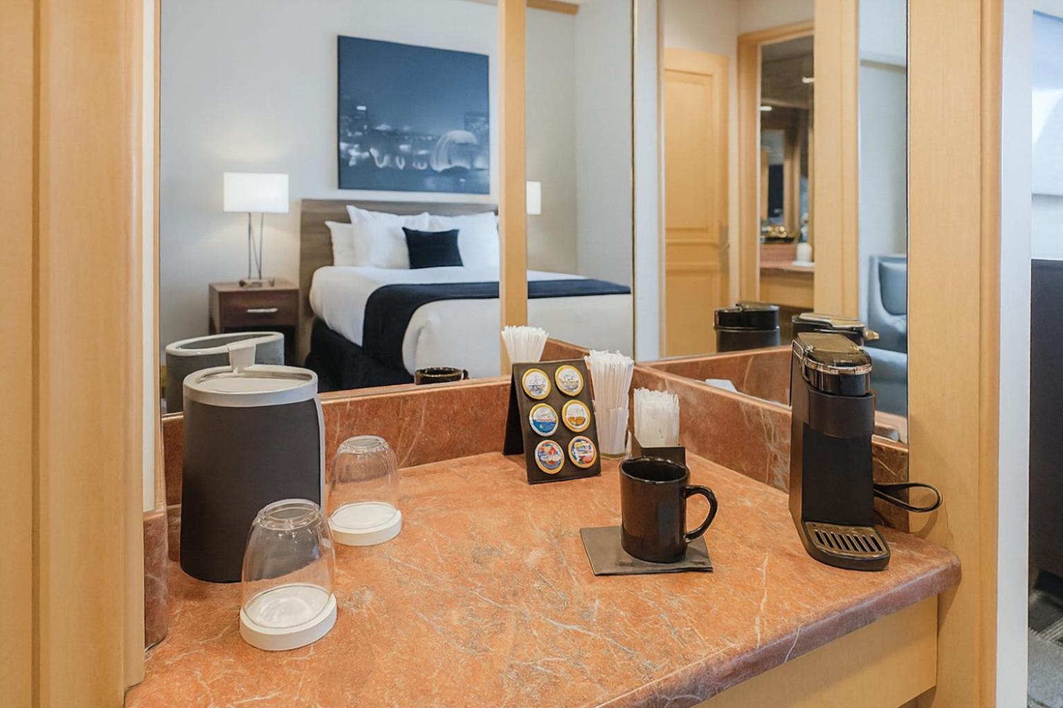 Deluxe King Room