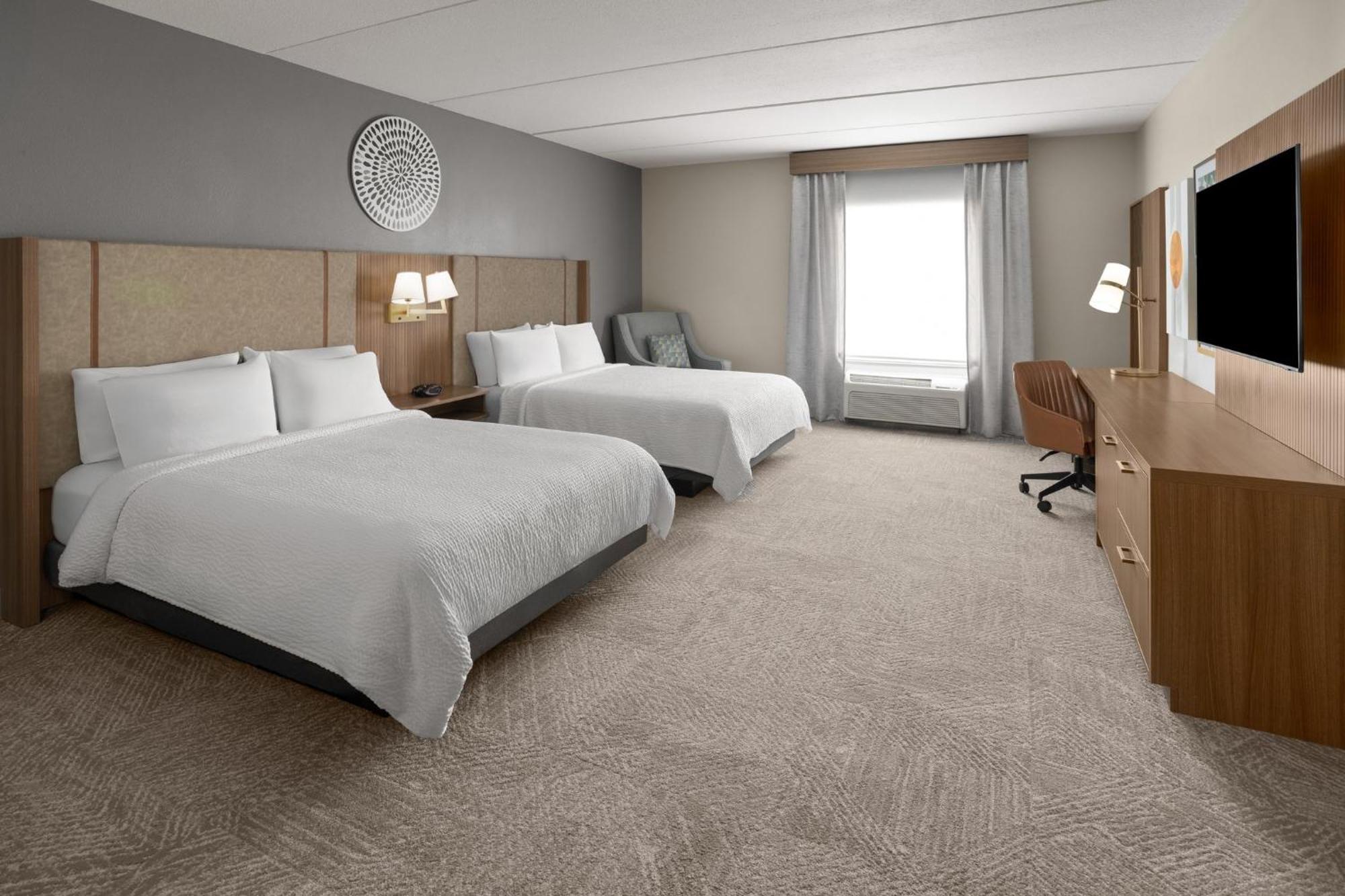 Standard Queen Room Two Queen Beds Communications Accessible