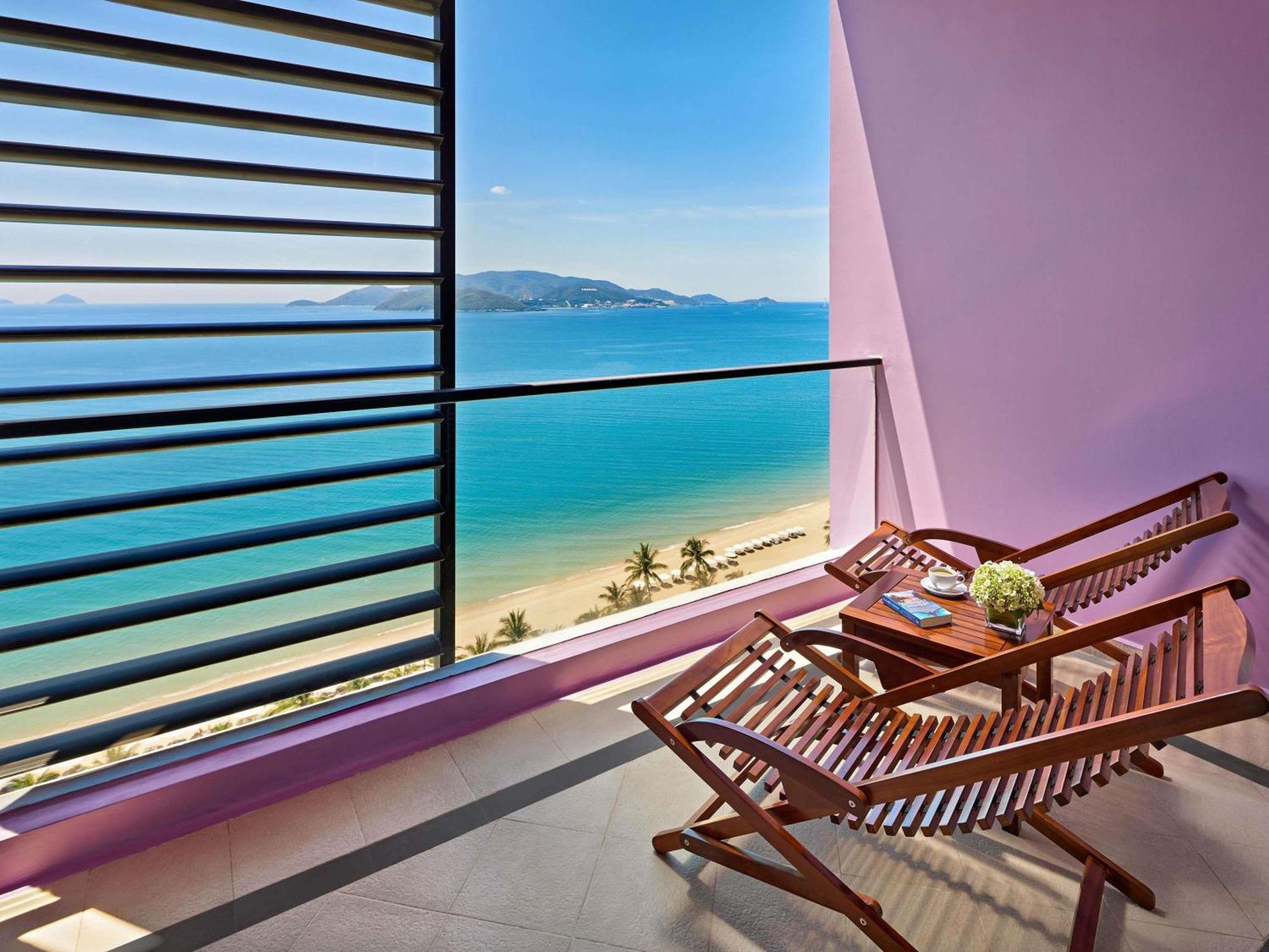 Superior King Room Ocean View