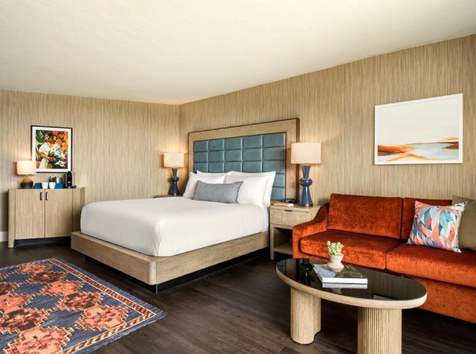 Deluxe King Room Balcony