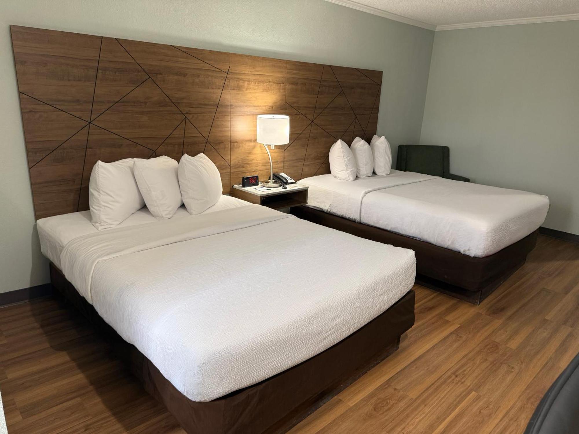 Queen Room Two Queen Beds Non-Smoking