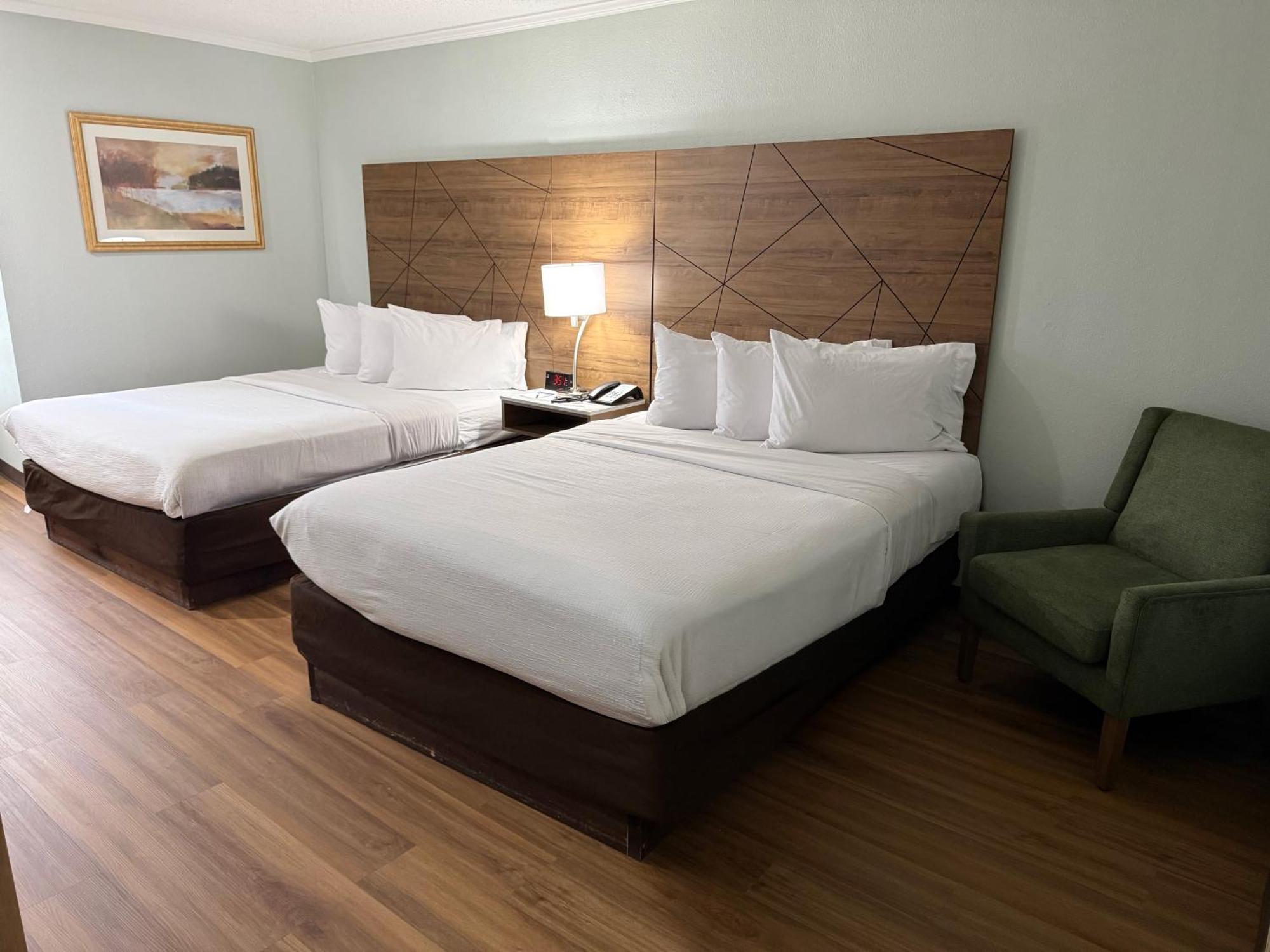 Queen Room Two Queen Beds Non-Smoking