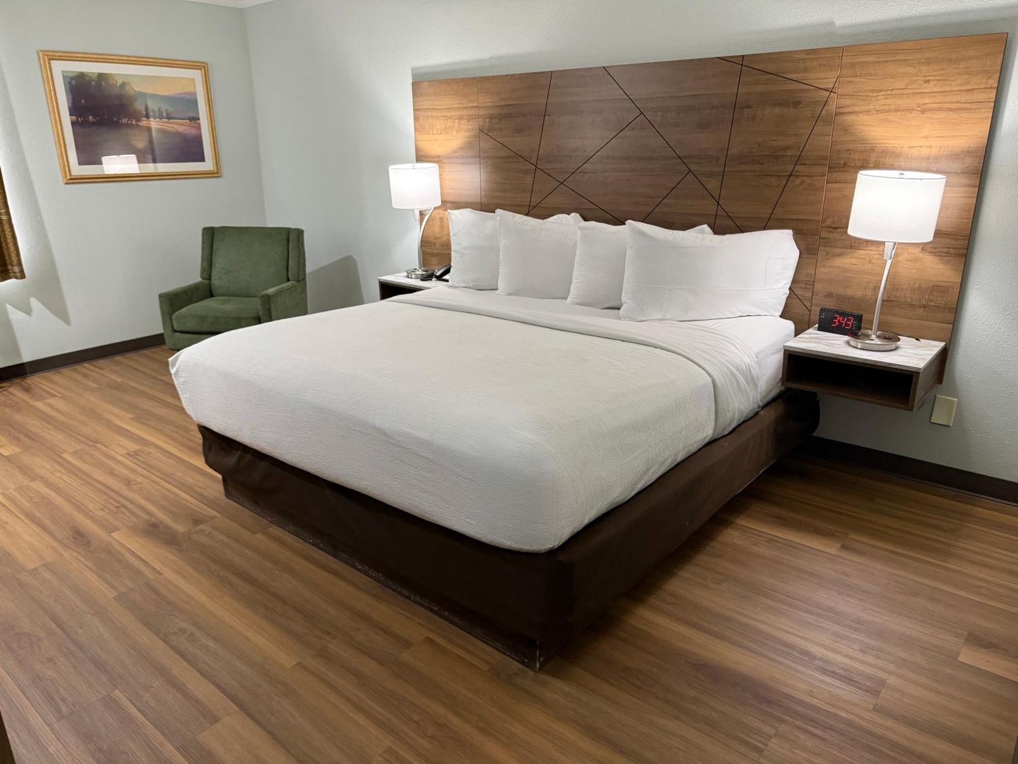 Deluxe King Room Jetted Tub Non-Smoking