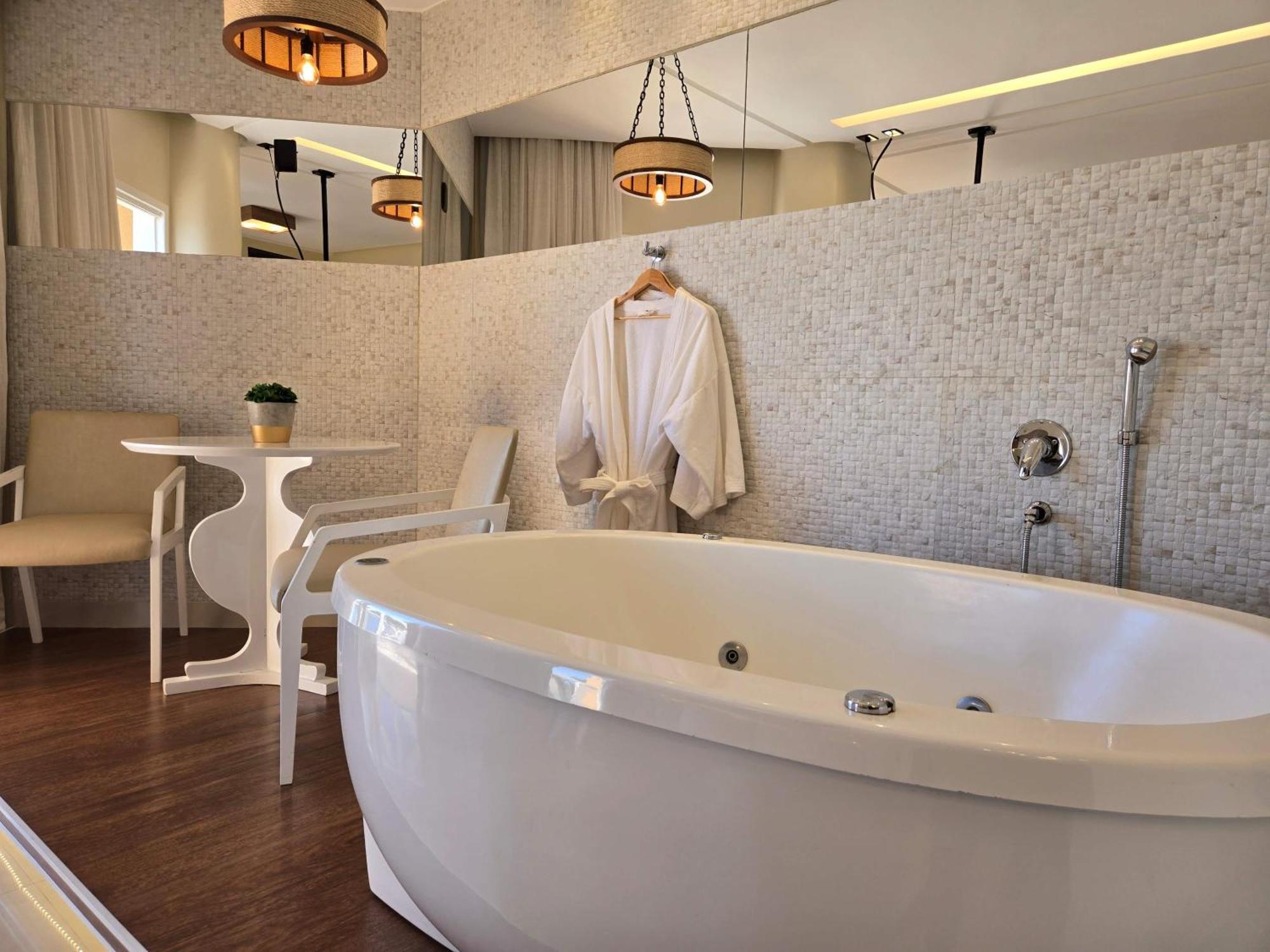 Suite Hot Tub
