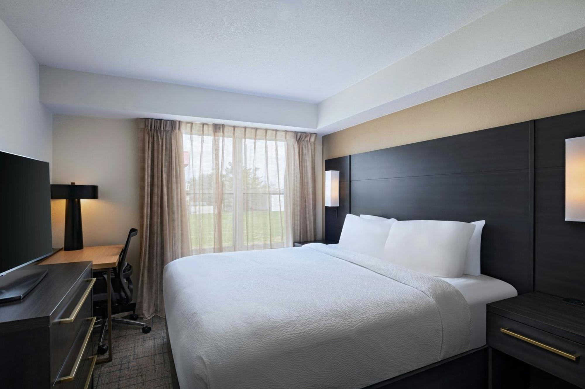 2 Bedroom Suite