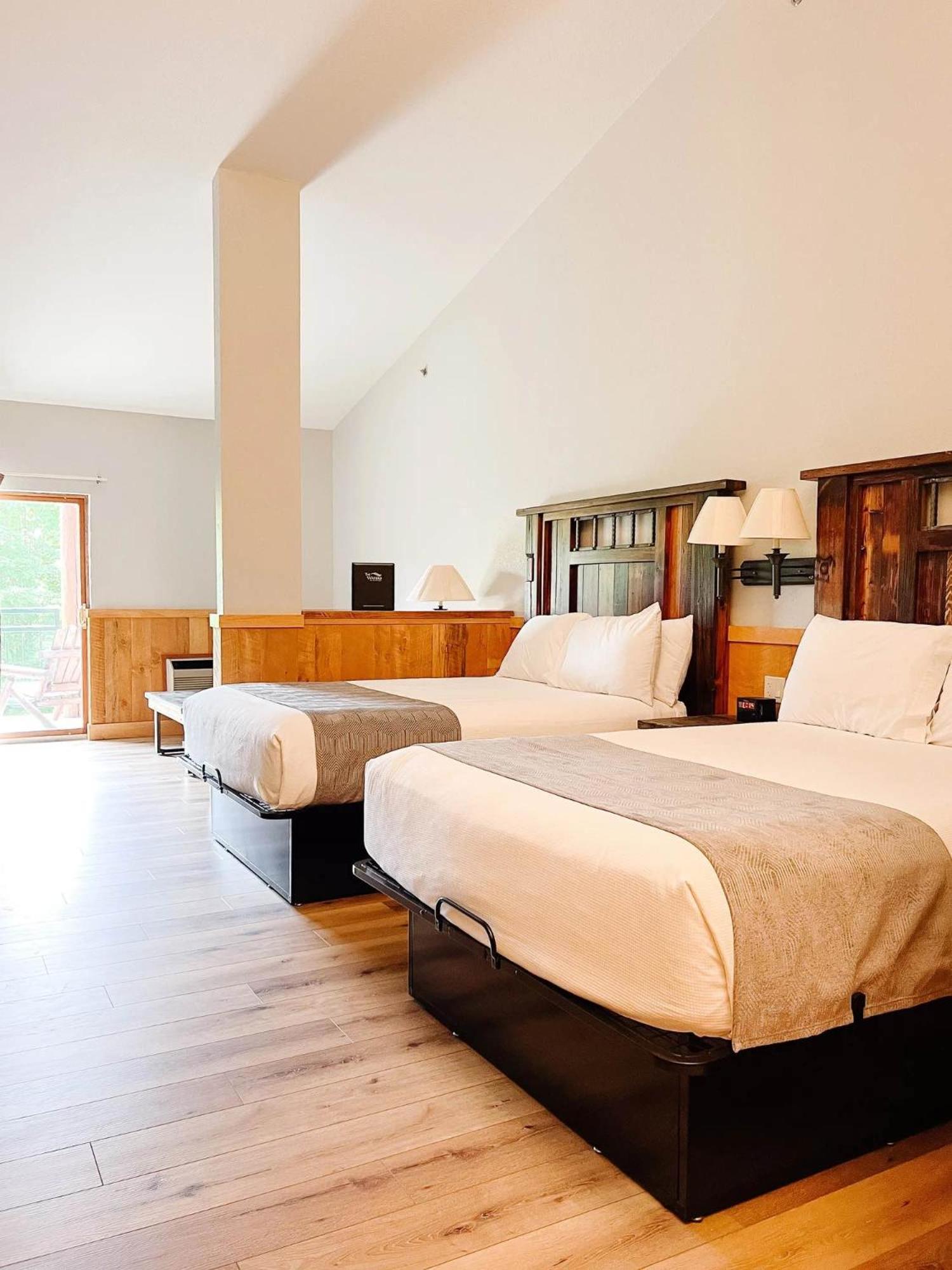 Deluxe Queen Room Two Queen Beds