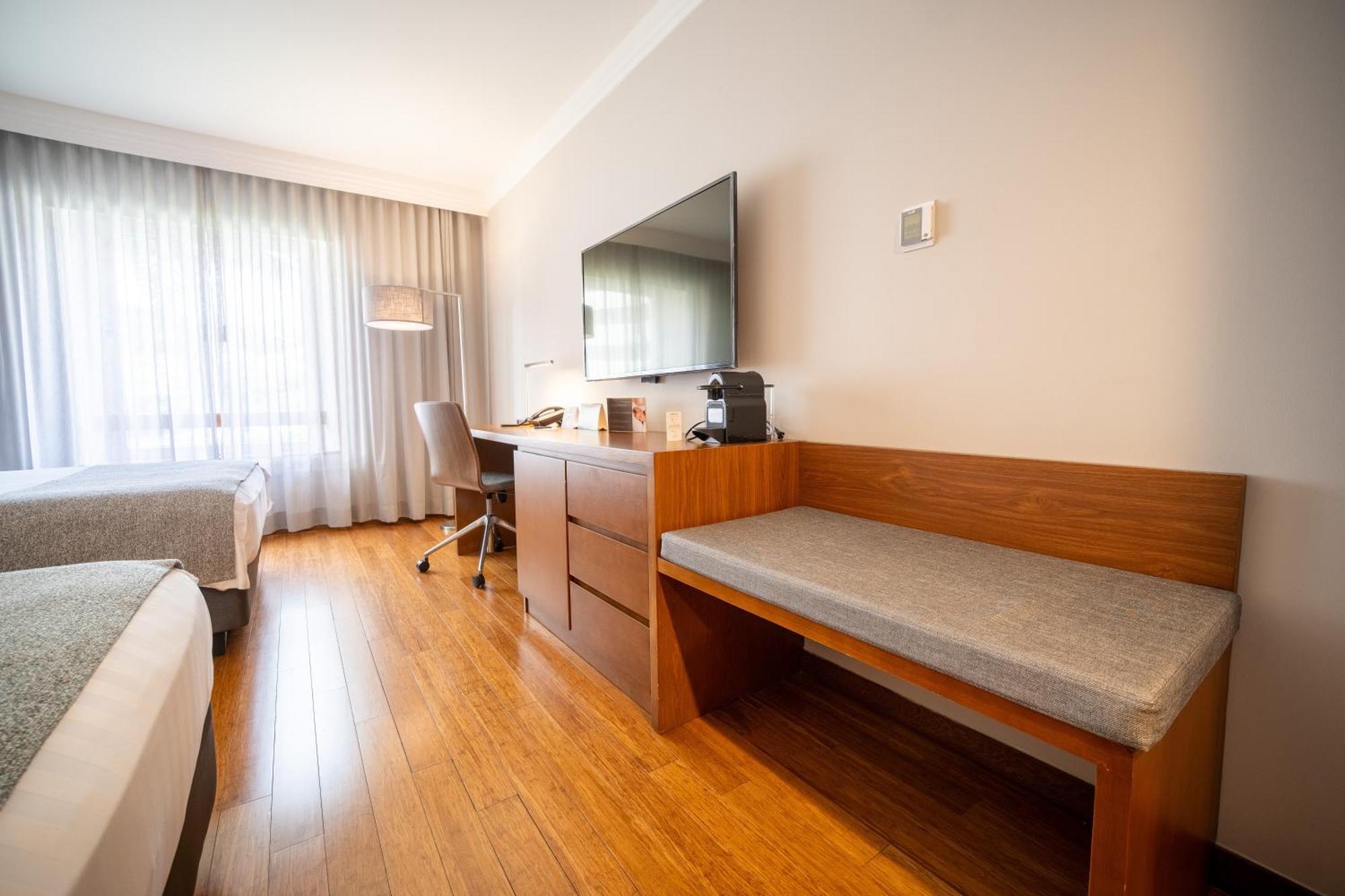 Classic Double Room Two Double Beds
