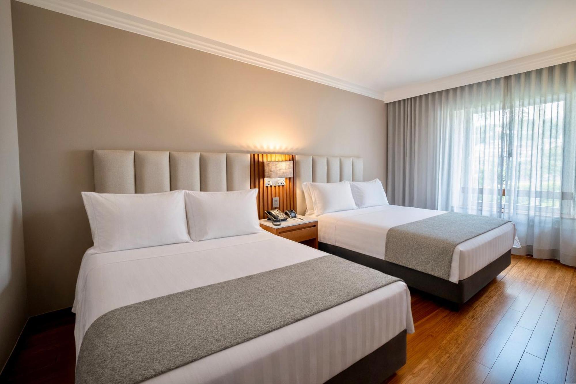 Classic Double Room Two Double Beds