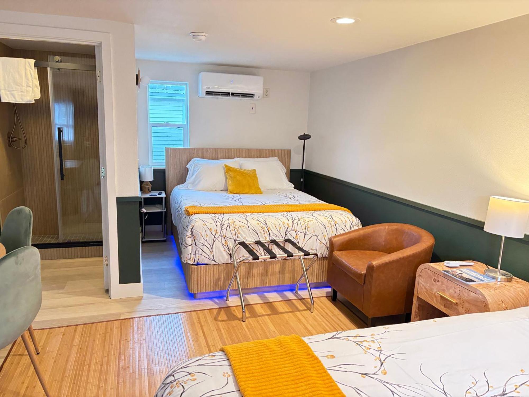 Queen Room