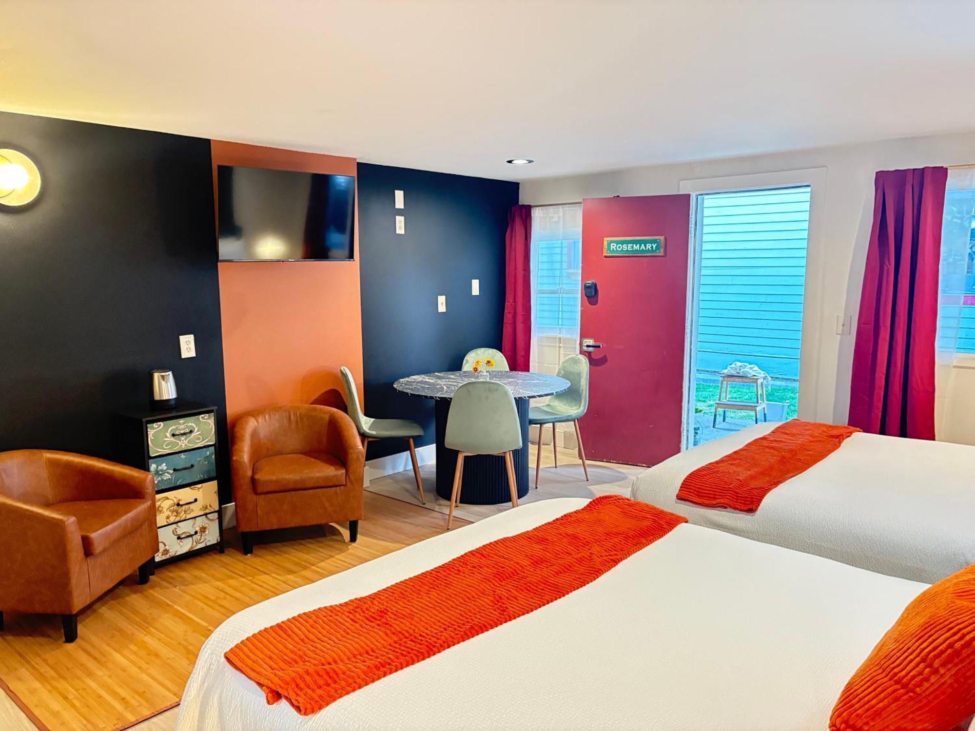 Queen Room