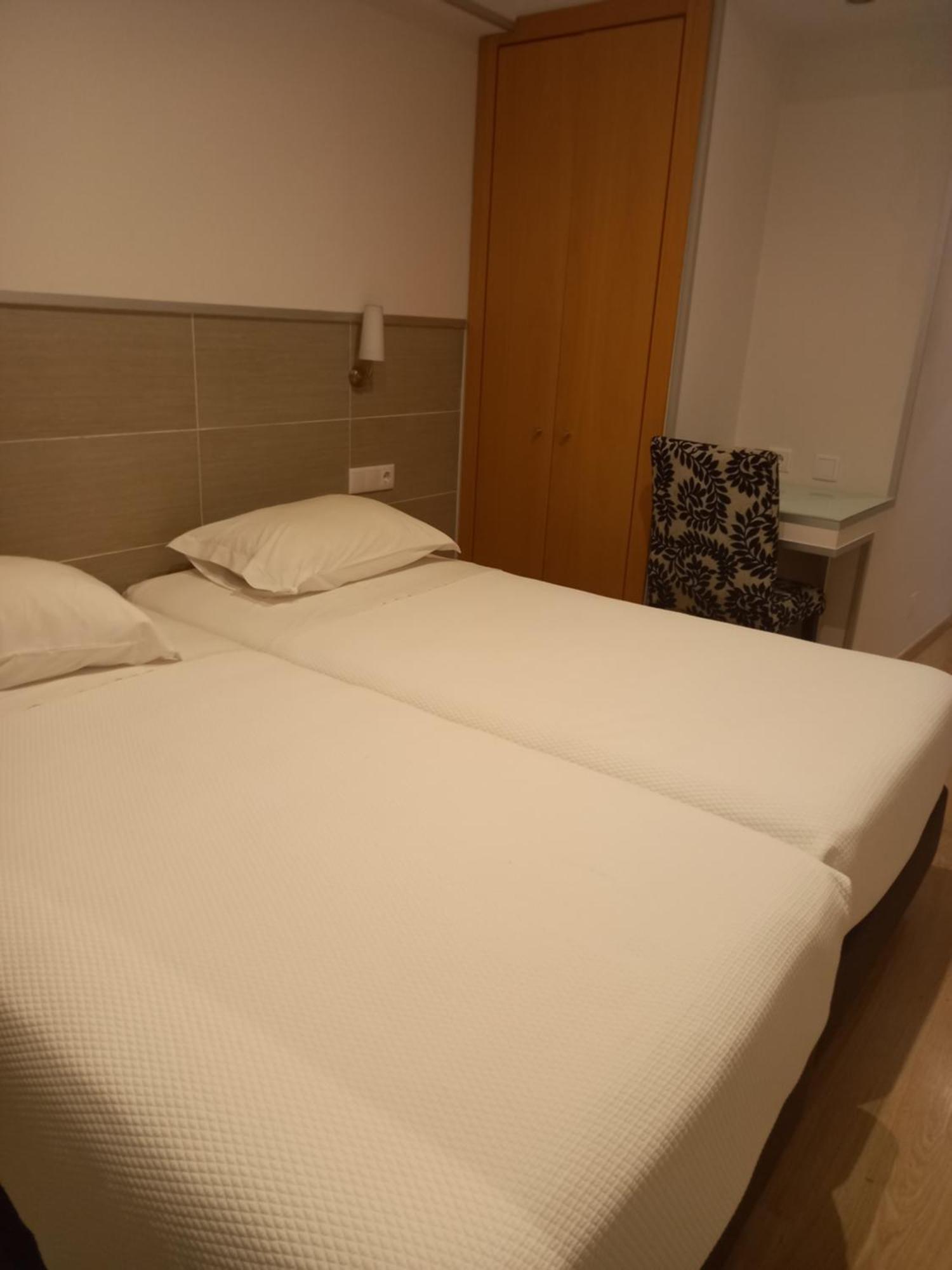 Twin Room,1769551094:JPEG