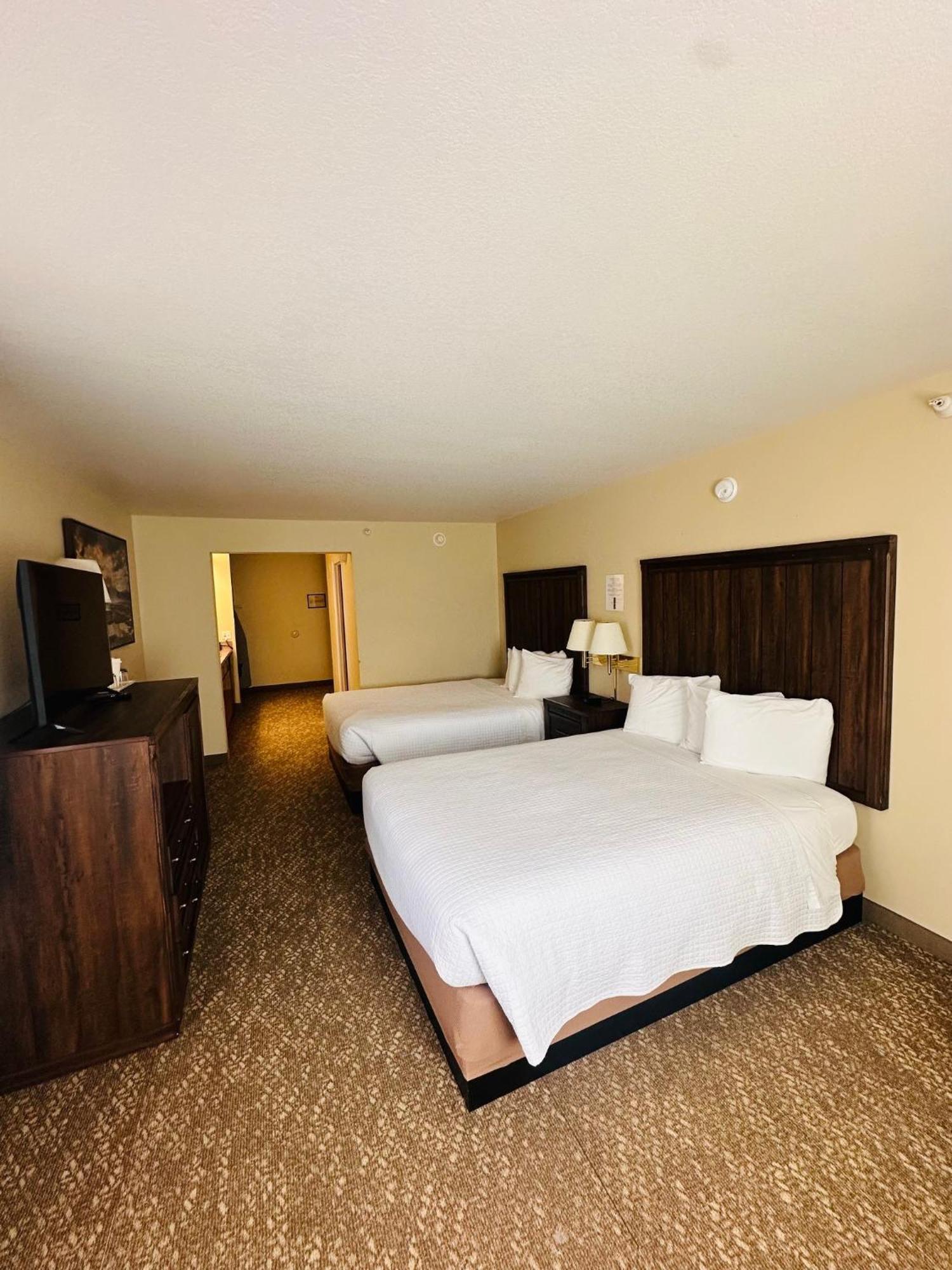 Queen Room Two Queen Beds