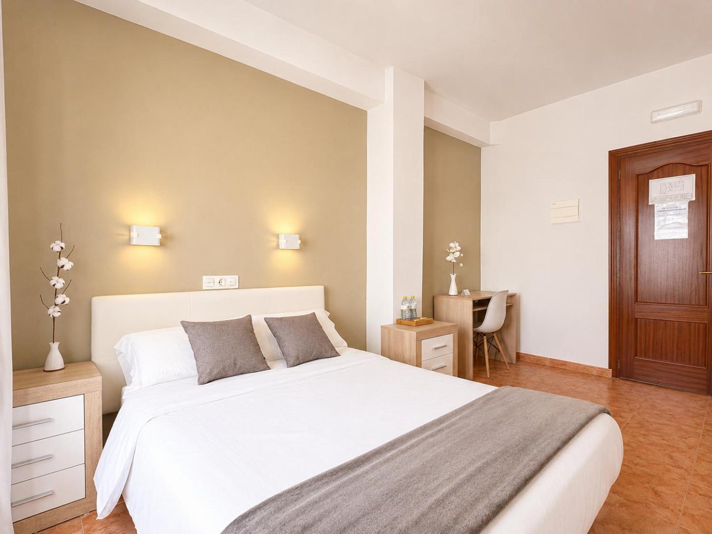 Standaard Tweepersoonskamer met 1 of 2 Bedden en Balkon
