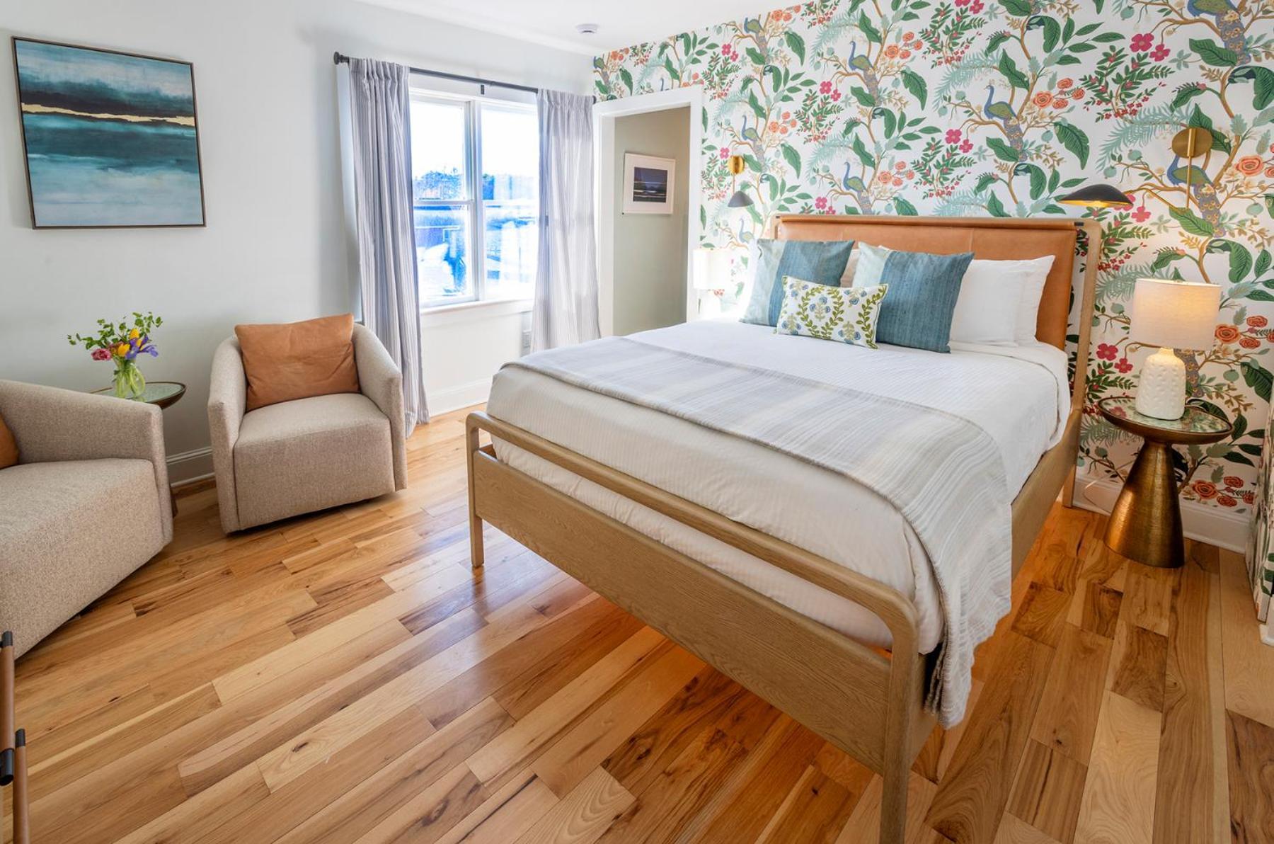 Spa Queen Partial Waterview