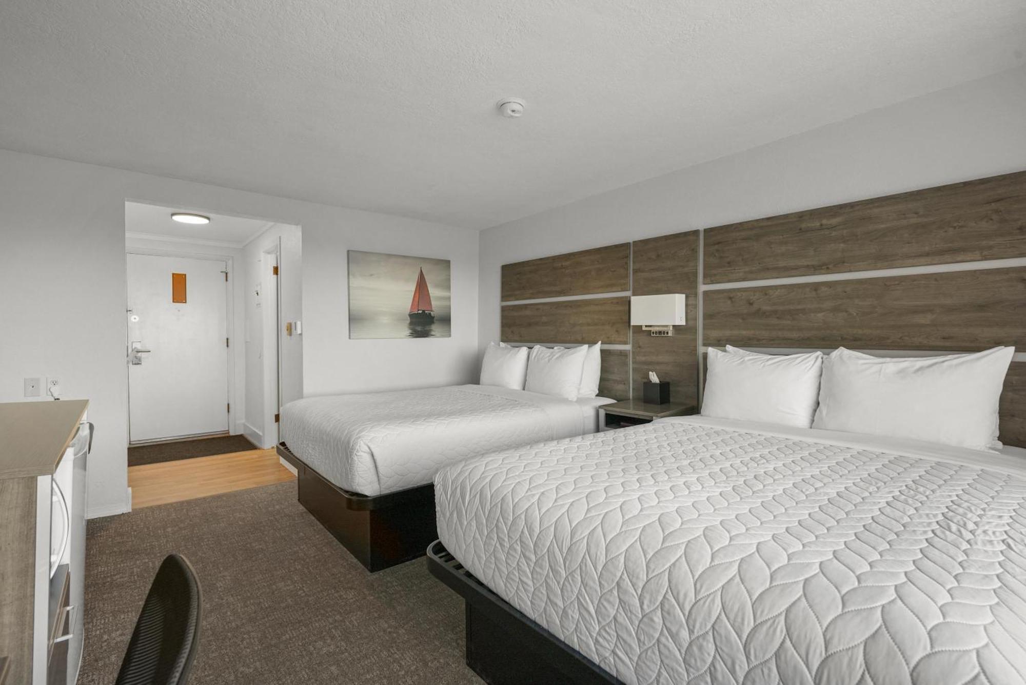 Premium 2 Queen Beds Lake View