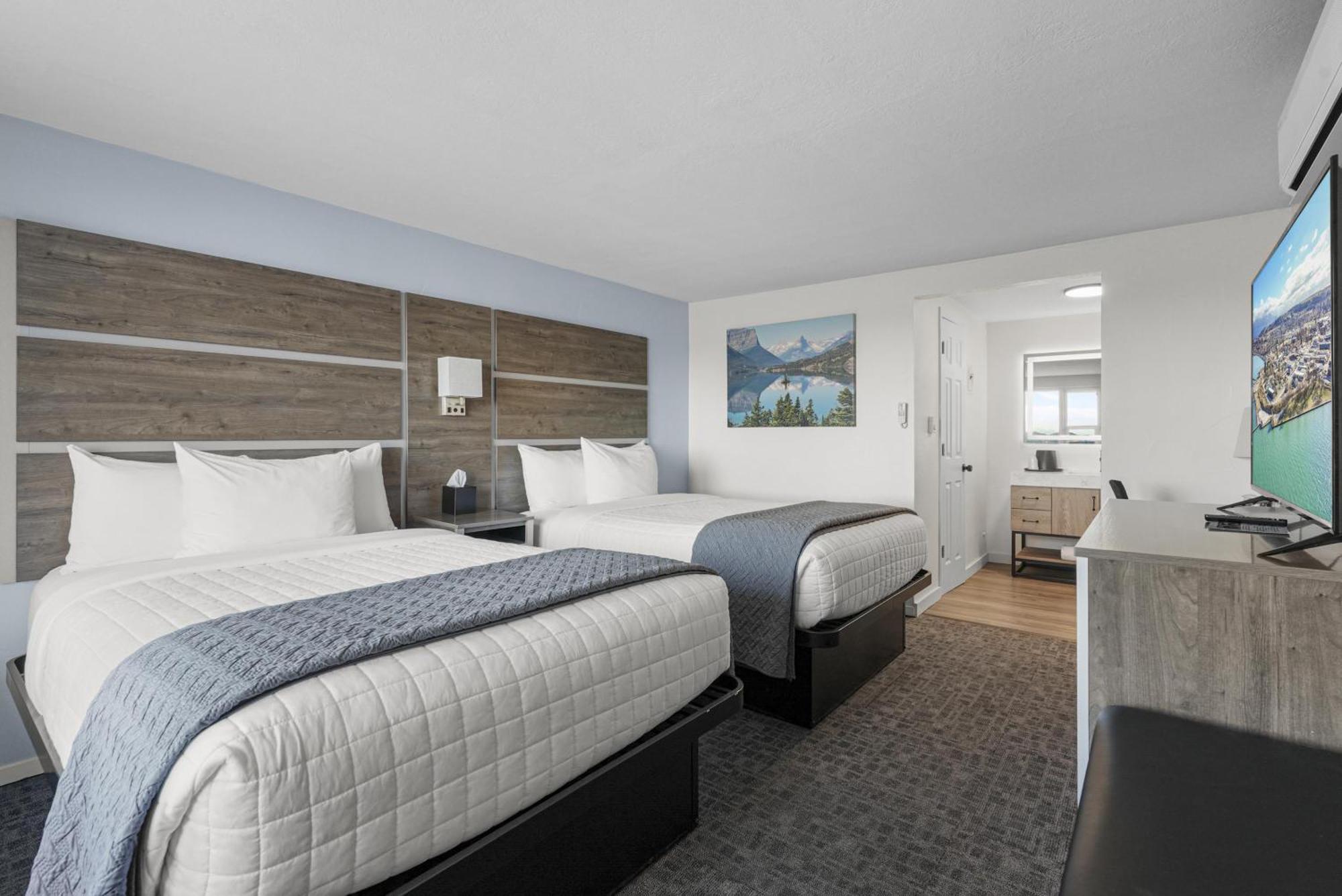 2 Double Beds Lake View