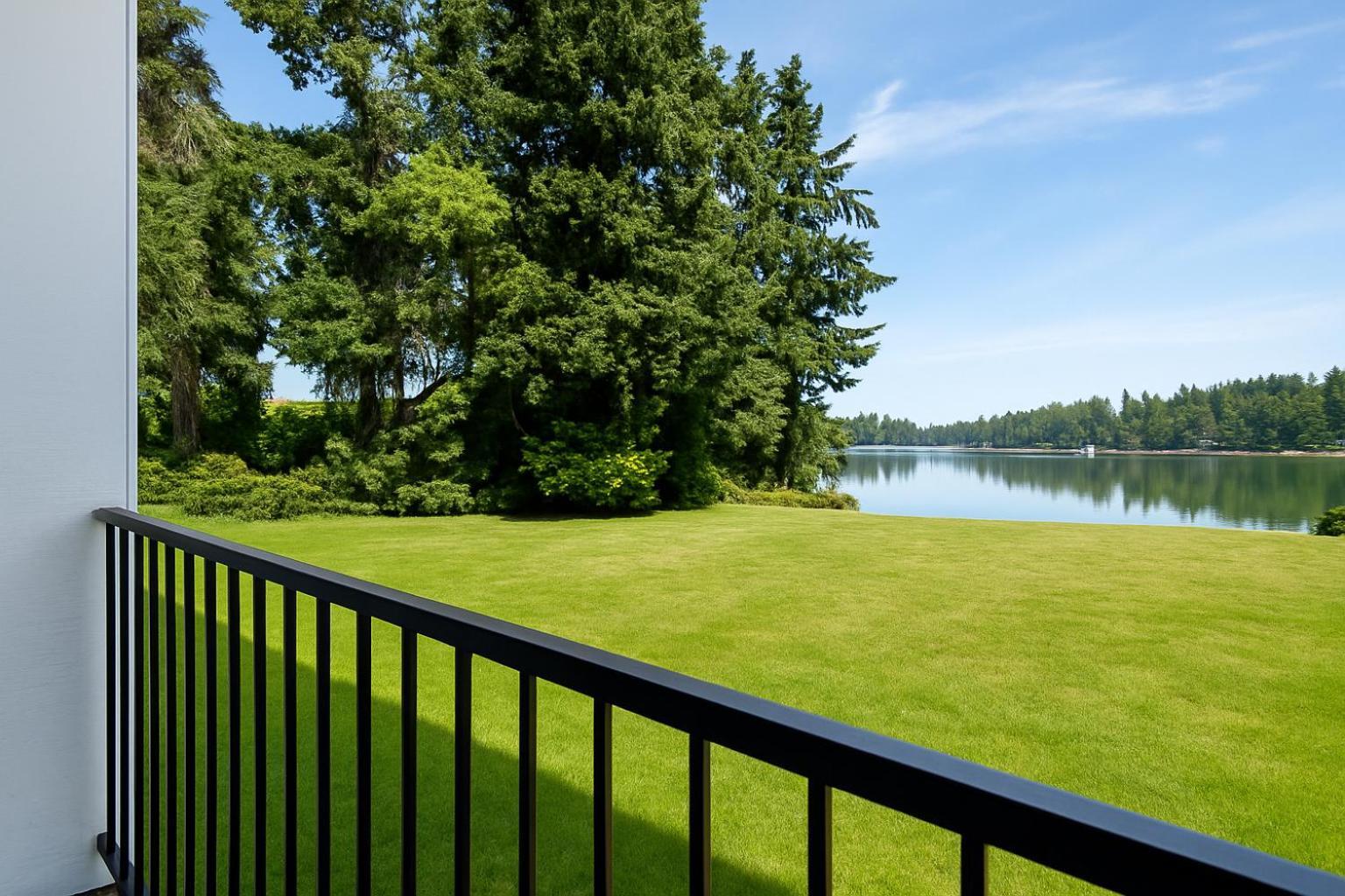 Bayside King Suite