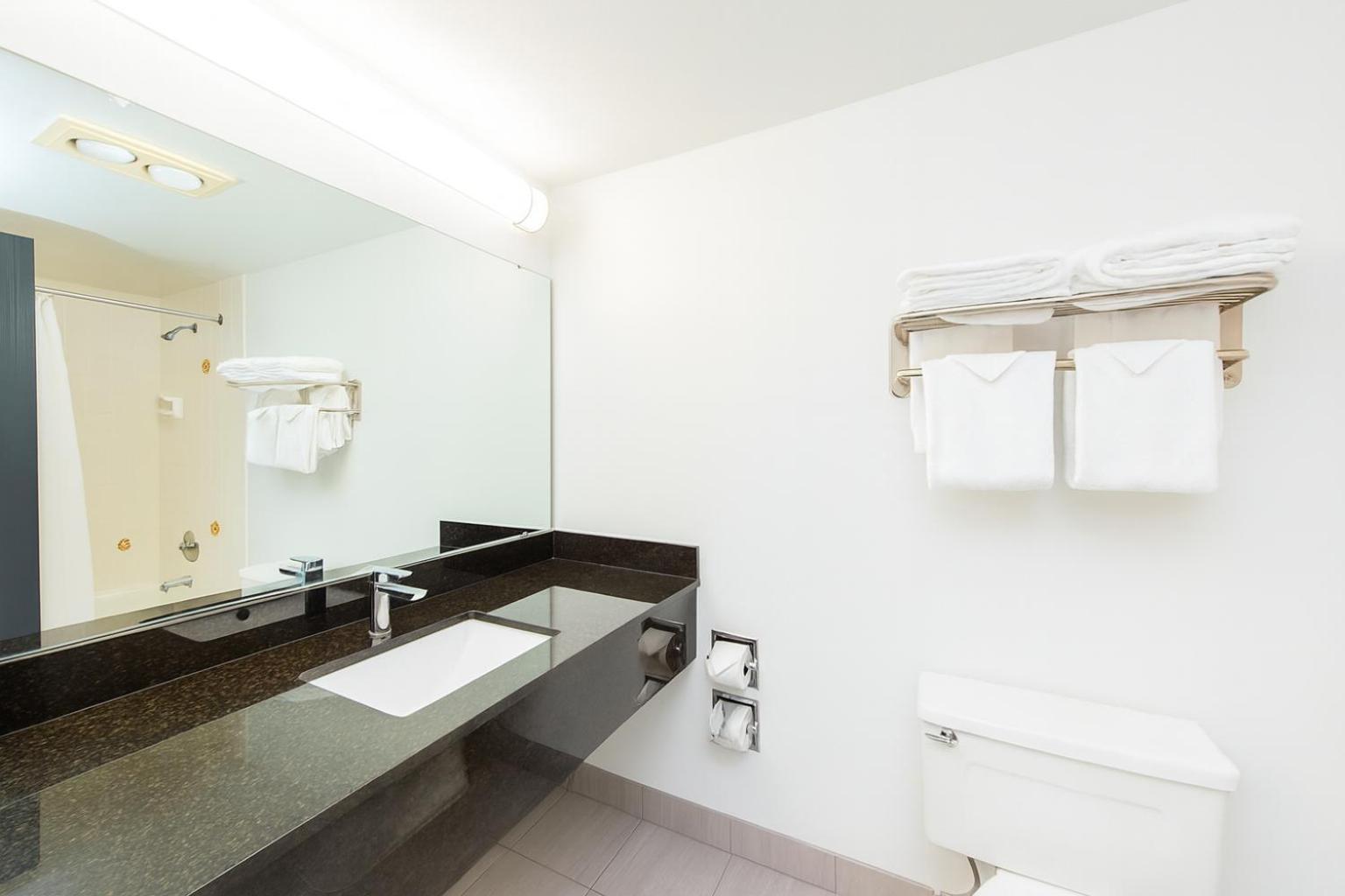 Bayside King Suite
